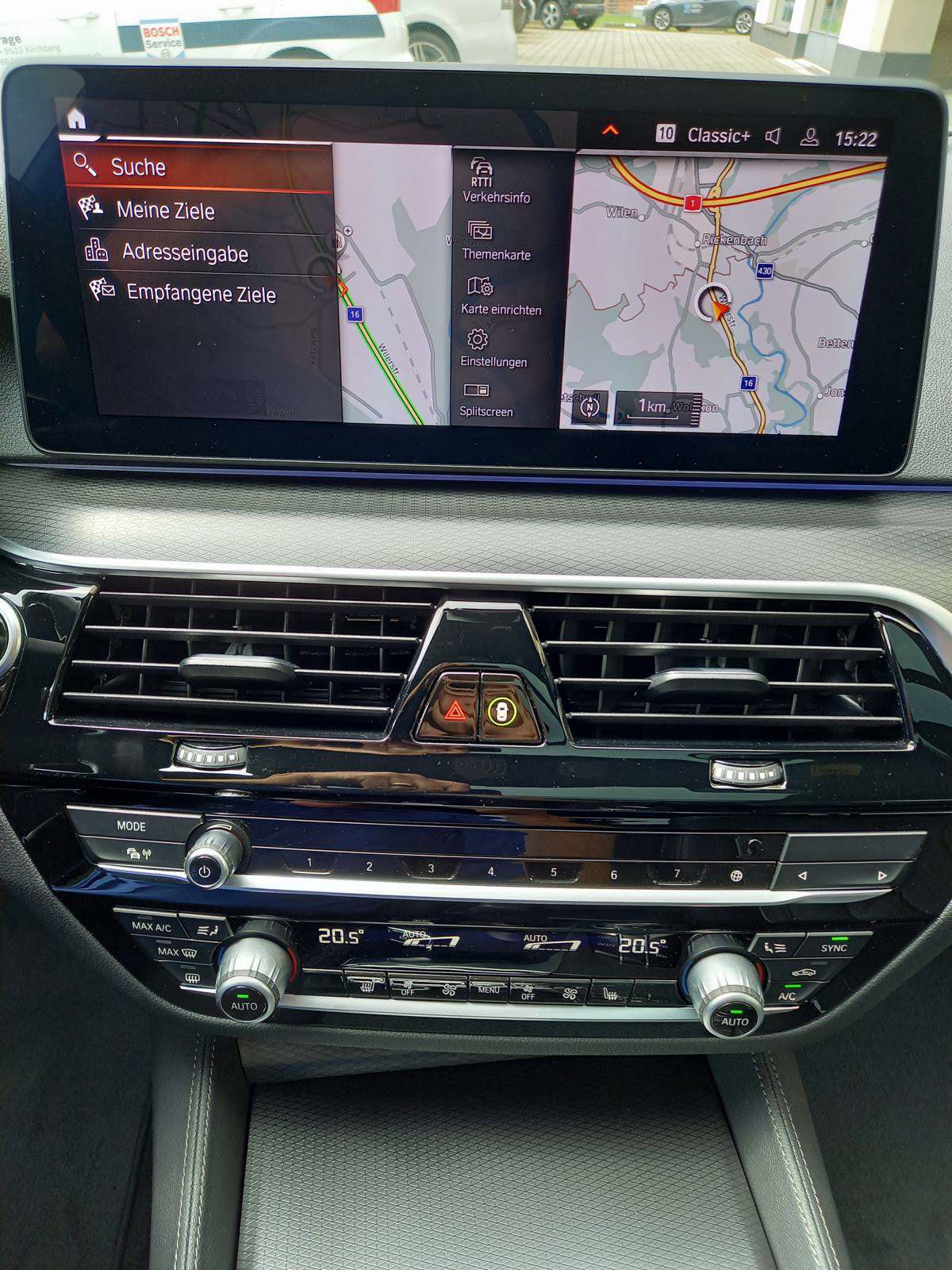 BMW 520d xDrive 48V Touring M Sport Steptronic-image-11