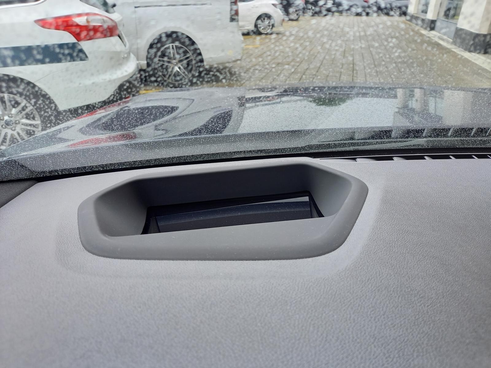 BMW 520d xDrive 48V Touring M Sport Steptronic-image-6