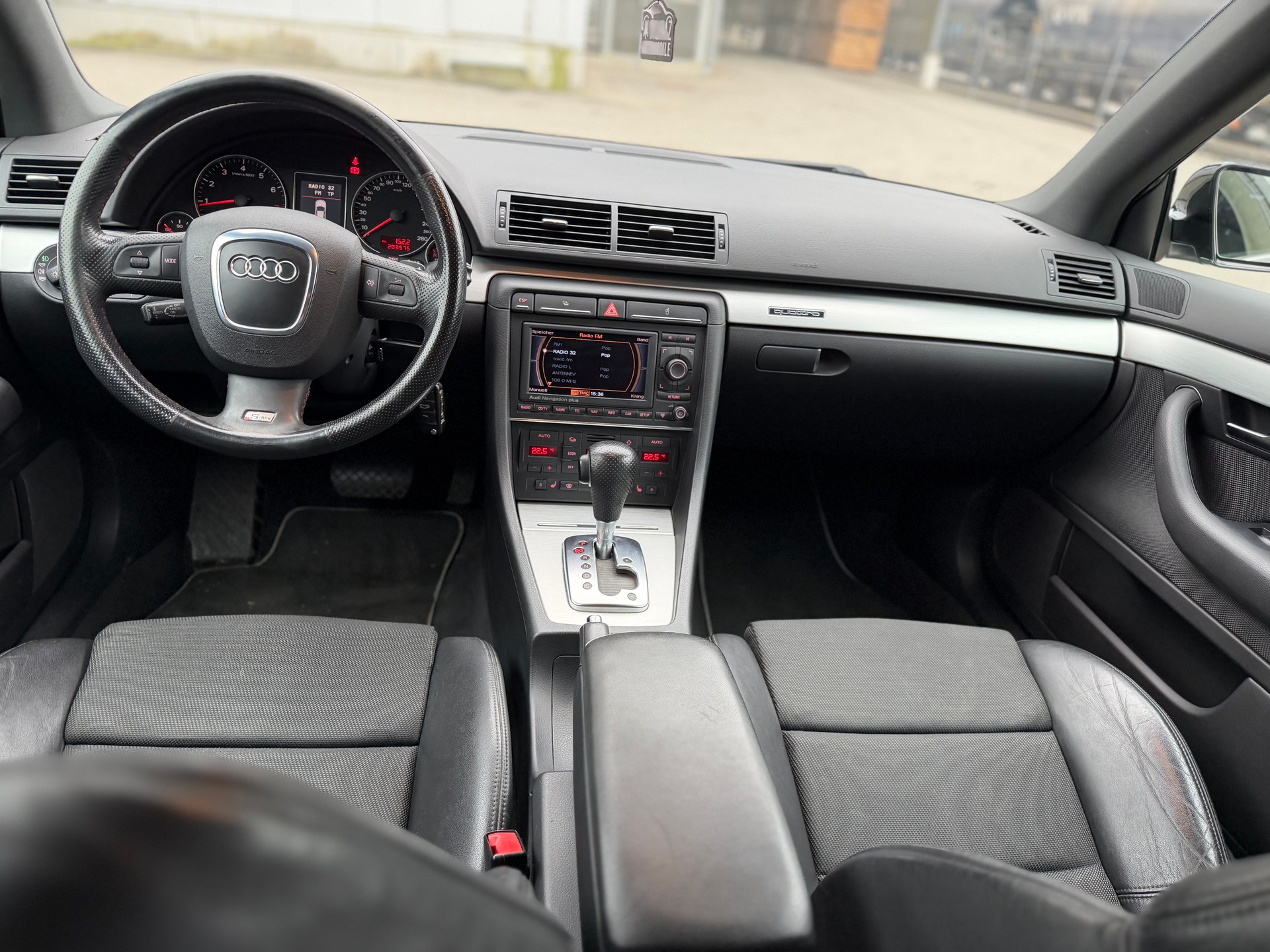 AUDI A4 Avant 3.2 FSI quattro-image-8