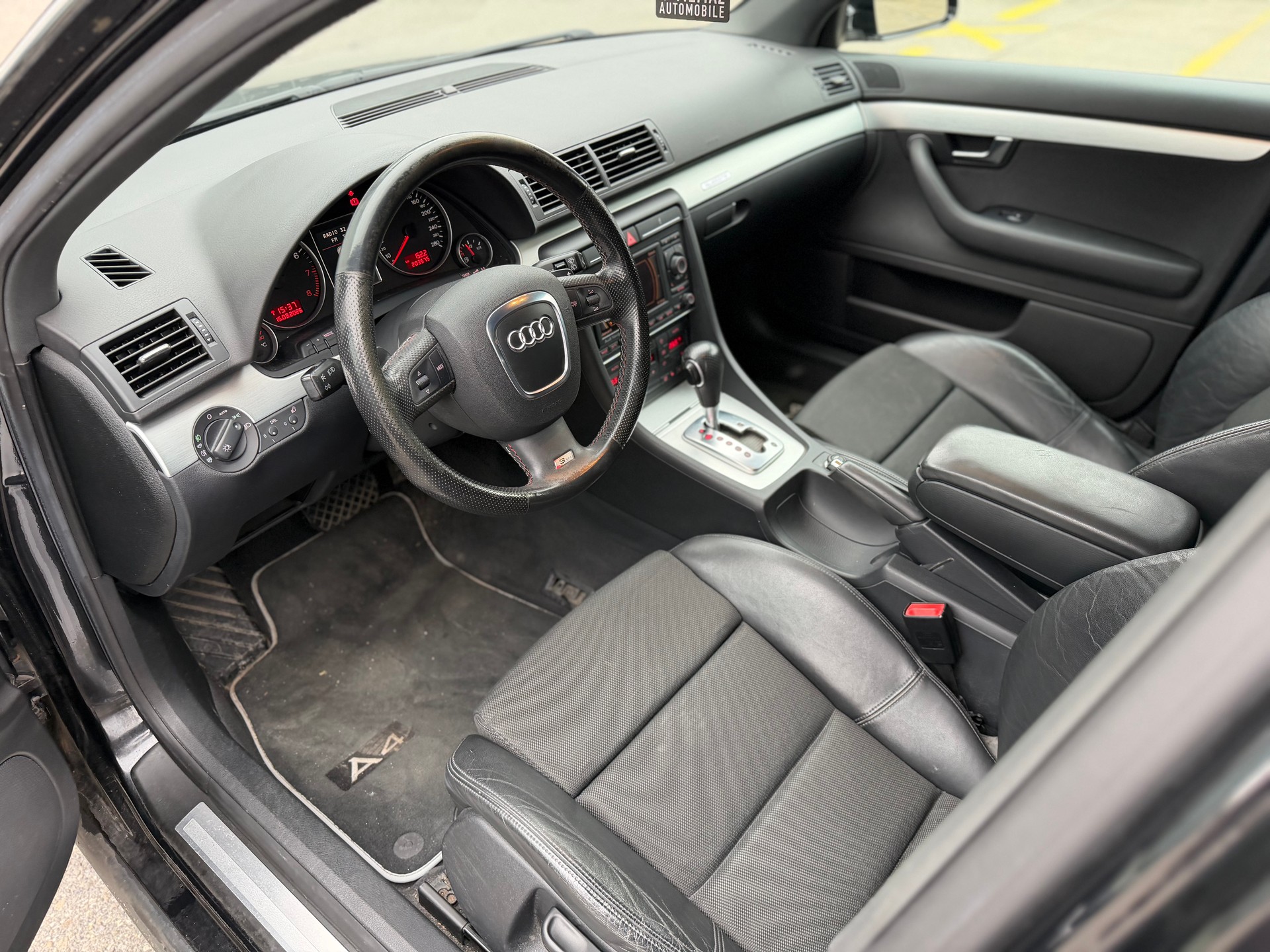 AUDI A4 Avant 3.2 FSI quattro-image-7