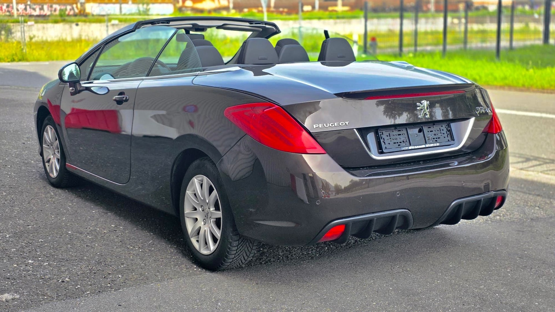 PEUGEOT 308 CC 1.6 16V VTi Sport-image-3