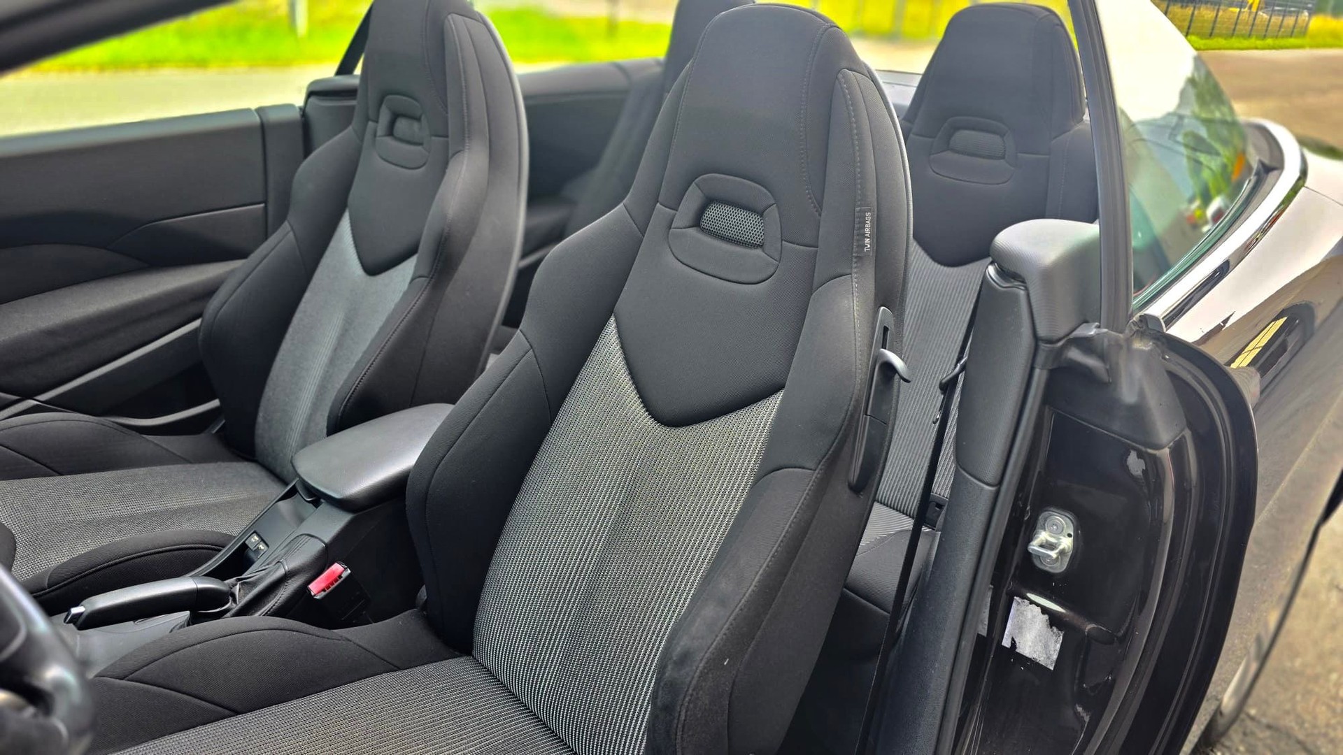 PEUGEOT 308 CC 1.6 16V VTi Sport-image-8