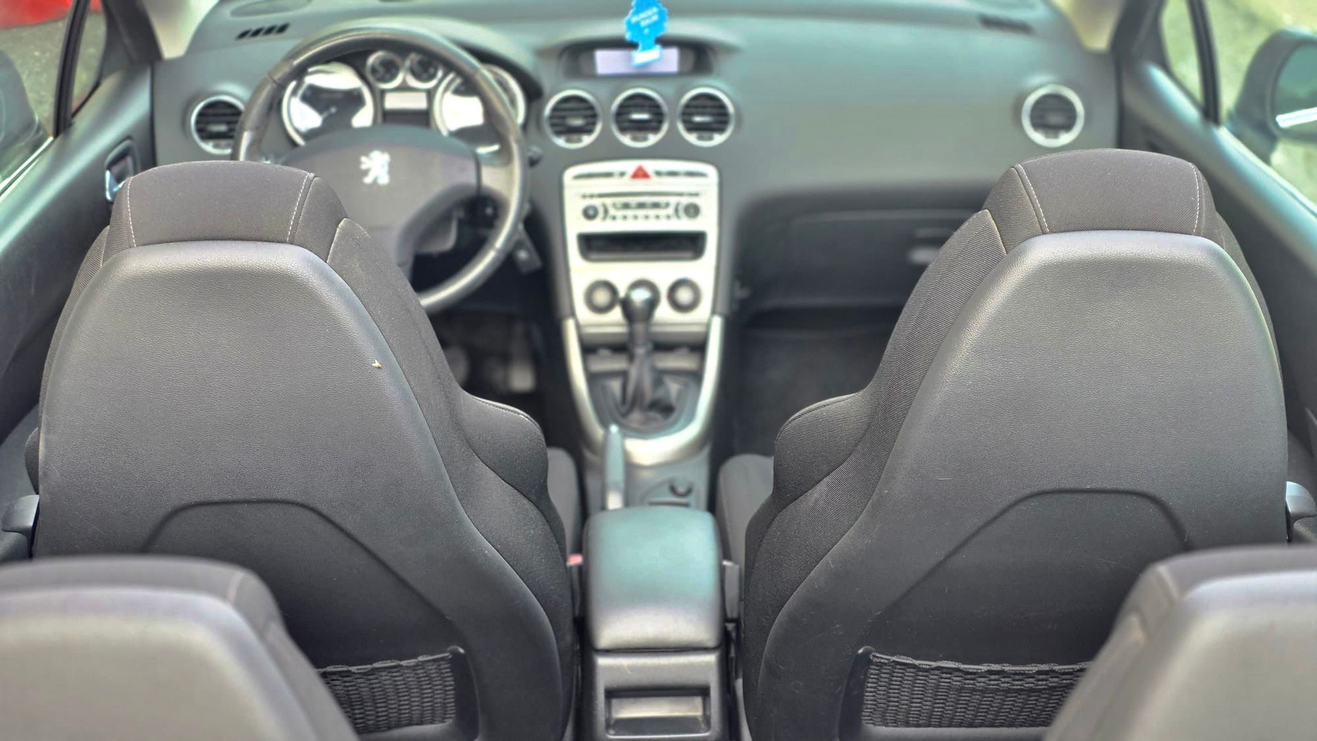 PEUGEOT 308 CC 1.6 16V VTi Sport-image-13