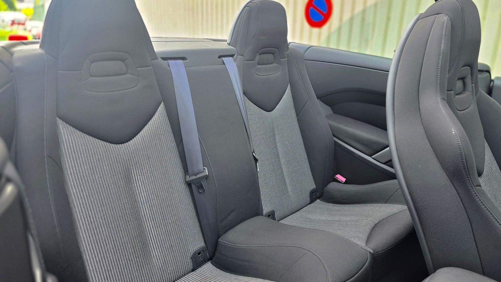 PEUGEOT 308 CC 1.6 16V VTi Sport-image-9