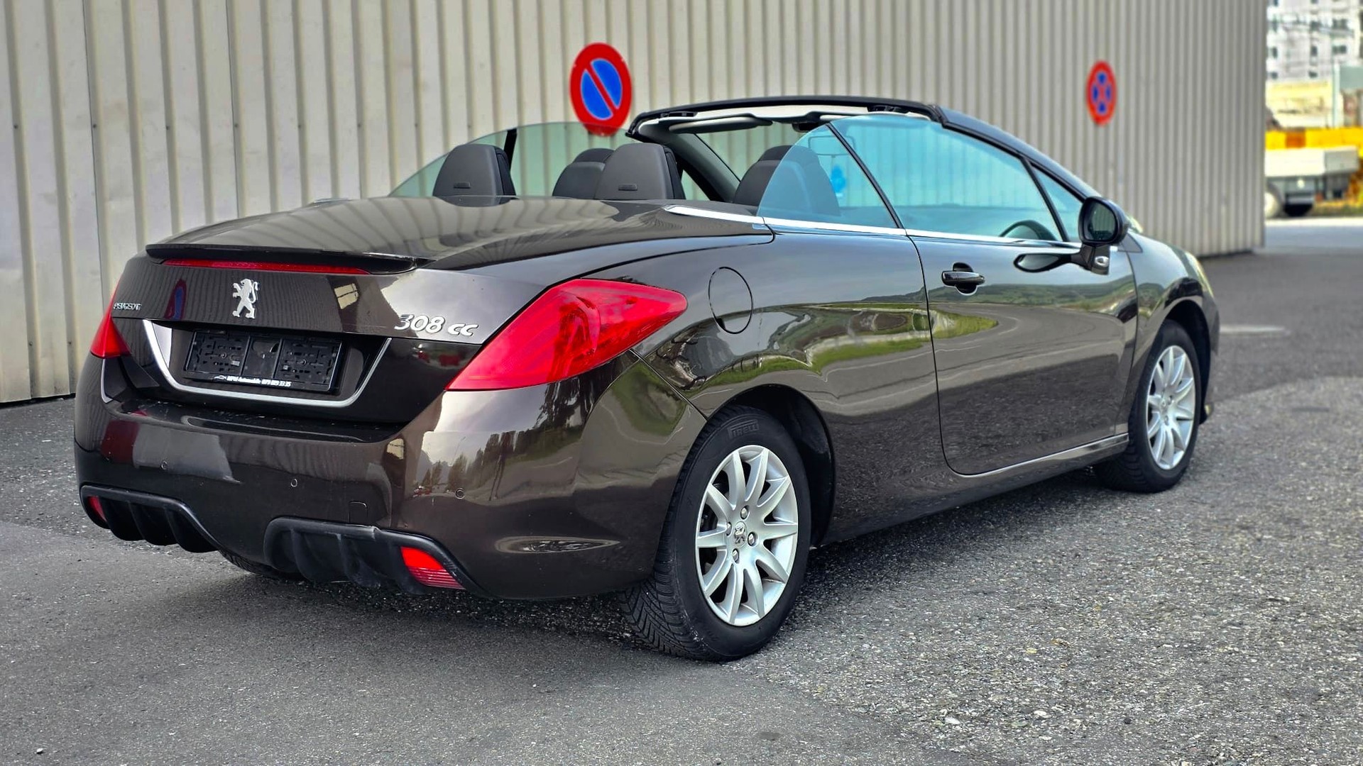 PEUGEOT 308 CC 1.6 16V VTi Sport-image-5