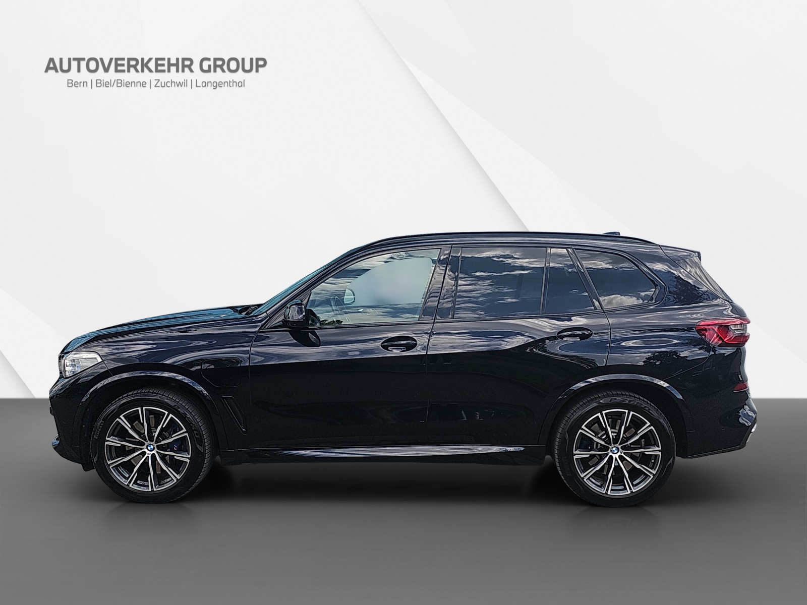 BMW X5 xDrive45e-showroom-element-2