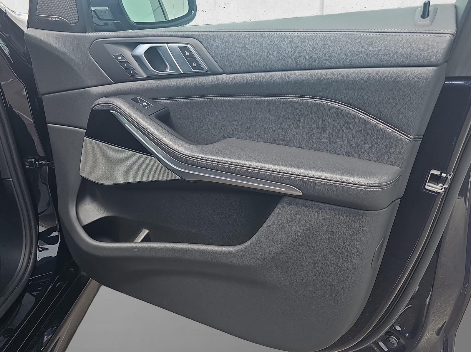 BMW X5 xDrive45e-image-19