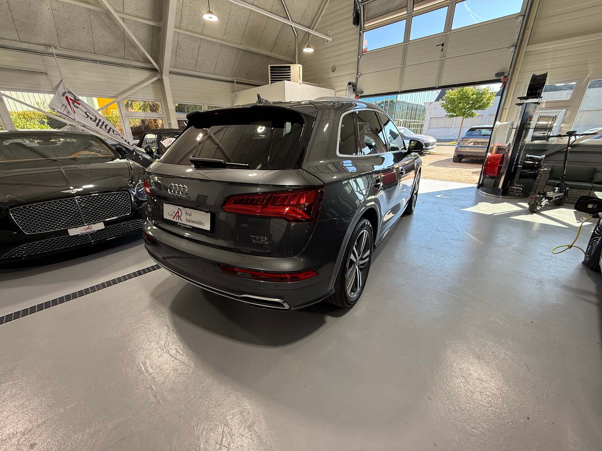 AUDI Q5 2.0 TFSI sport quattro S-tronic S-Line-image-4