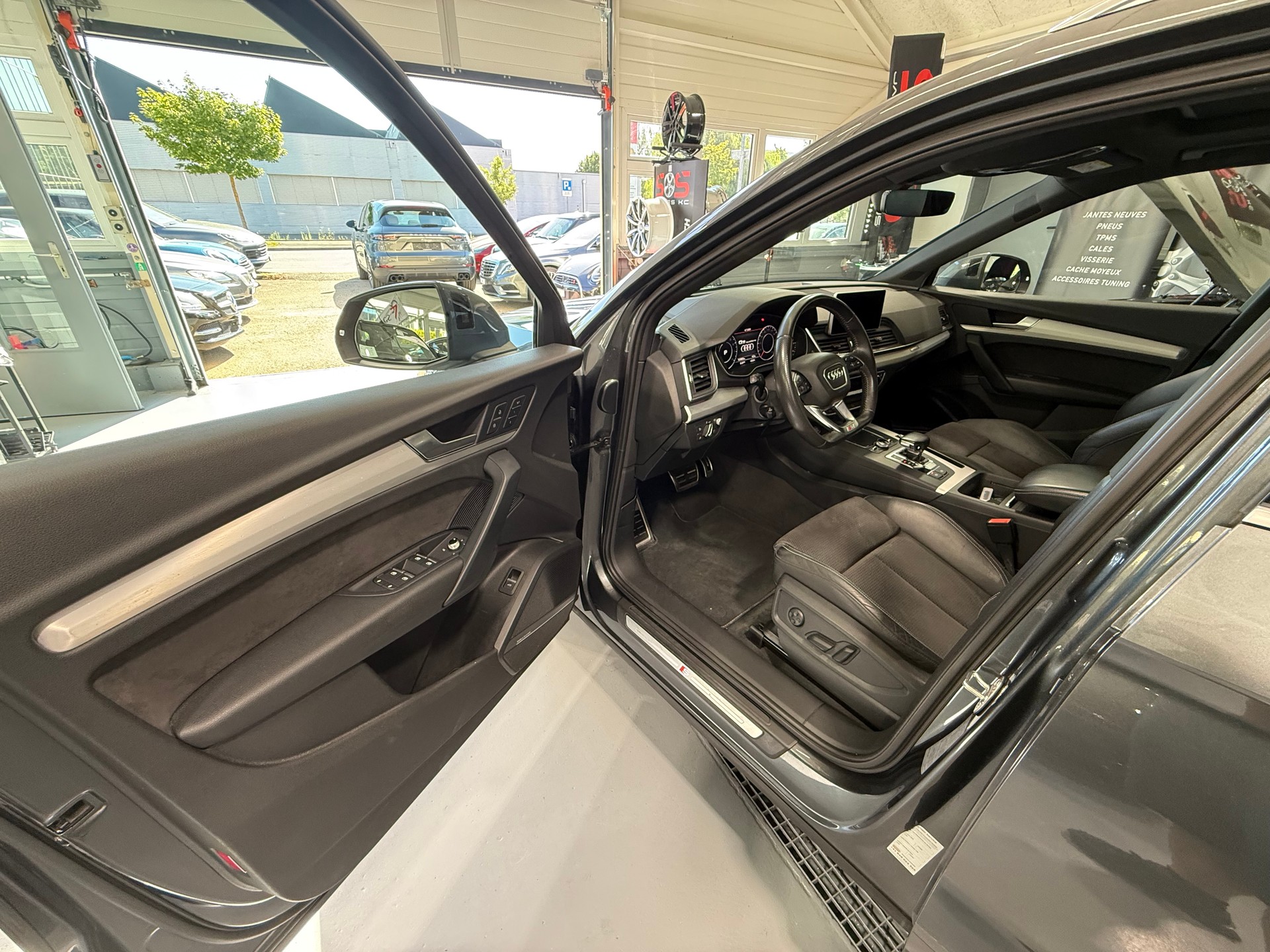 AUDI Q5 2.0 TFSI sport quattro S-tronic S-Line-image-8