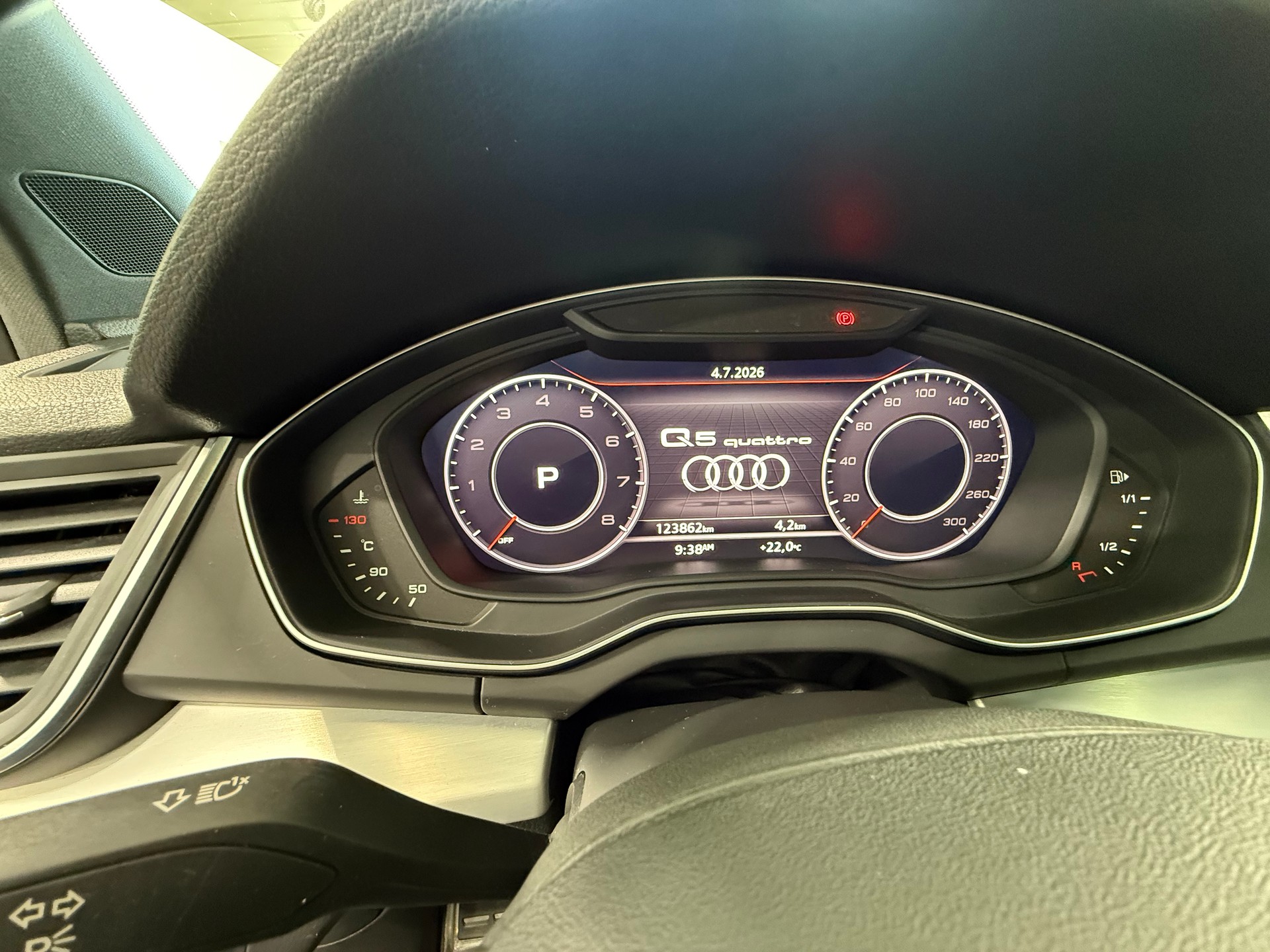 AUDI Q5 2.0 TFSI sport quattro S-tronic S-Line-image-12