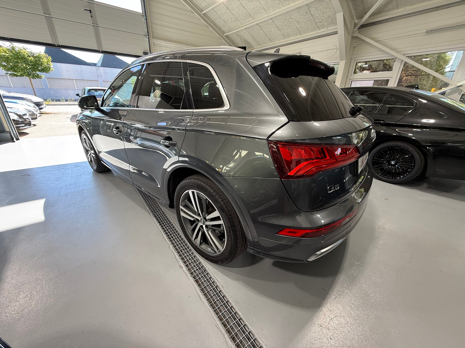 AUDI Q5 2.0 TFSI sport quattro S-tronic S-Line-image-6