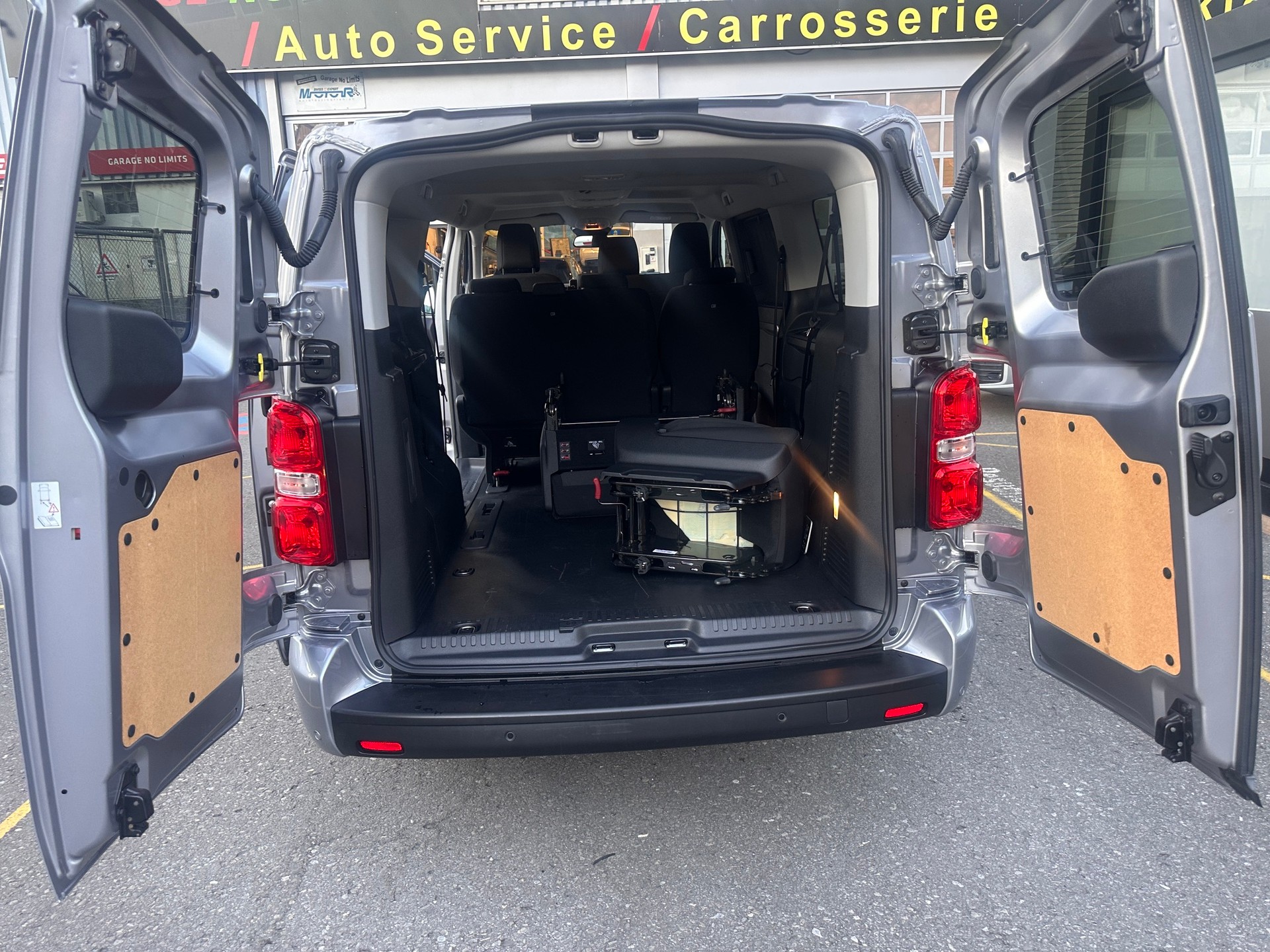 TOYOTA Proace Verso 2.0 D-4D Trend Long Aut. **SITZ-LENKRADHEIZUNG, **SPUR ASSISTENT,TEMPOMAT** DACH KLIMA FÜR FAHR GÄSTE***-image-11