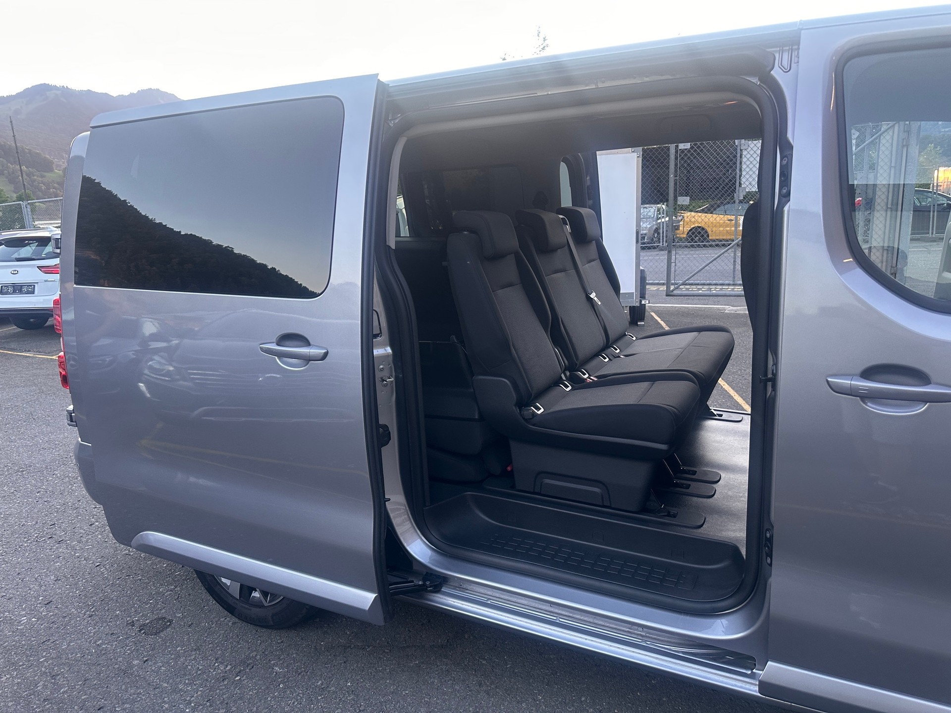 TOYOTA Proace Verso 2.0 D-4D Trend Long Aut. **SITZ-LENKRADHEIZUNG, **SPUR ASSISTENT,TEMPOMAT** DACH KLIMA FÜR FAHR GÄSTE***-image-10