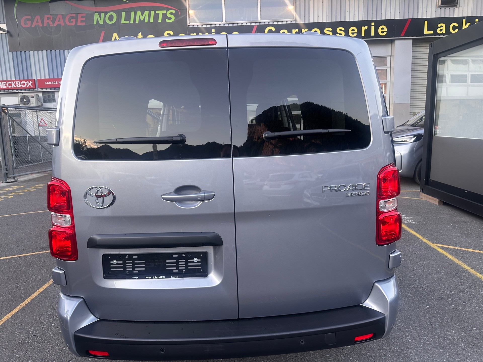 TOYOTA Proace Verso 2.0 D-4D Trend Long Aut. **SITZ-LENKRADHEIZUNG, **SPUR ASSISTENT,TEMPOMAT** DACH KLIMA FÜR FAHR GÄSTE***-image-8