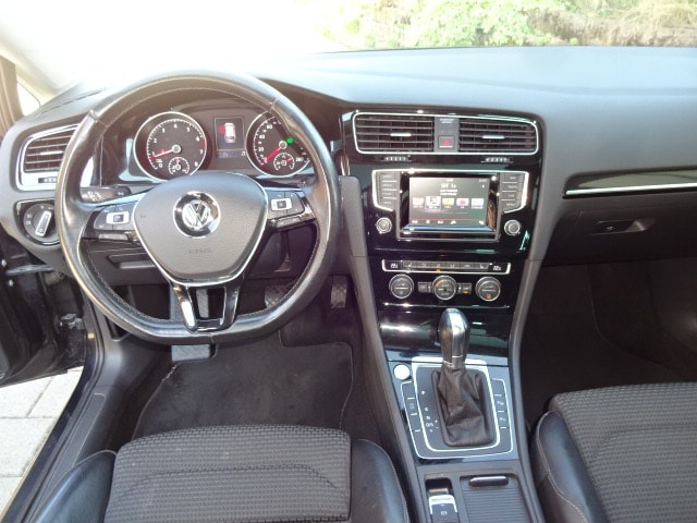 VW Golf Variant 1.4 TSI Highline DSG-image-8