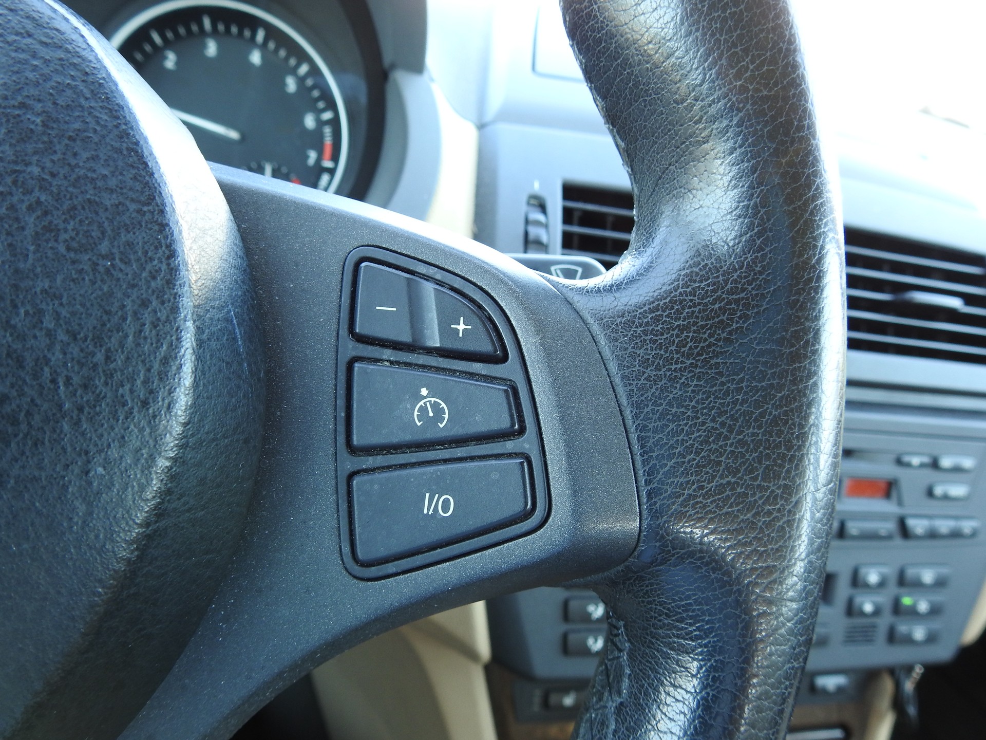 BMW X3 3.0i-image-23