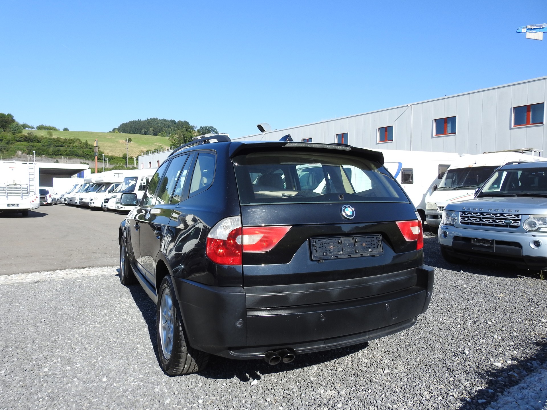 BMW X3 3.0i-showroom-element-3