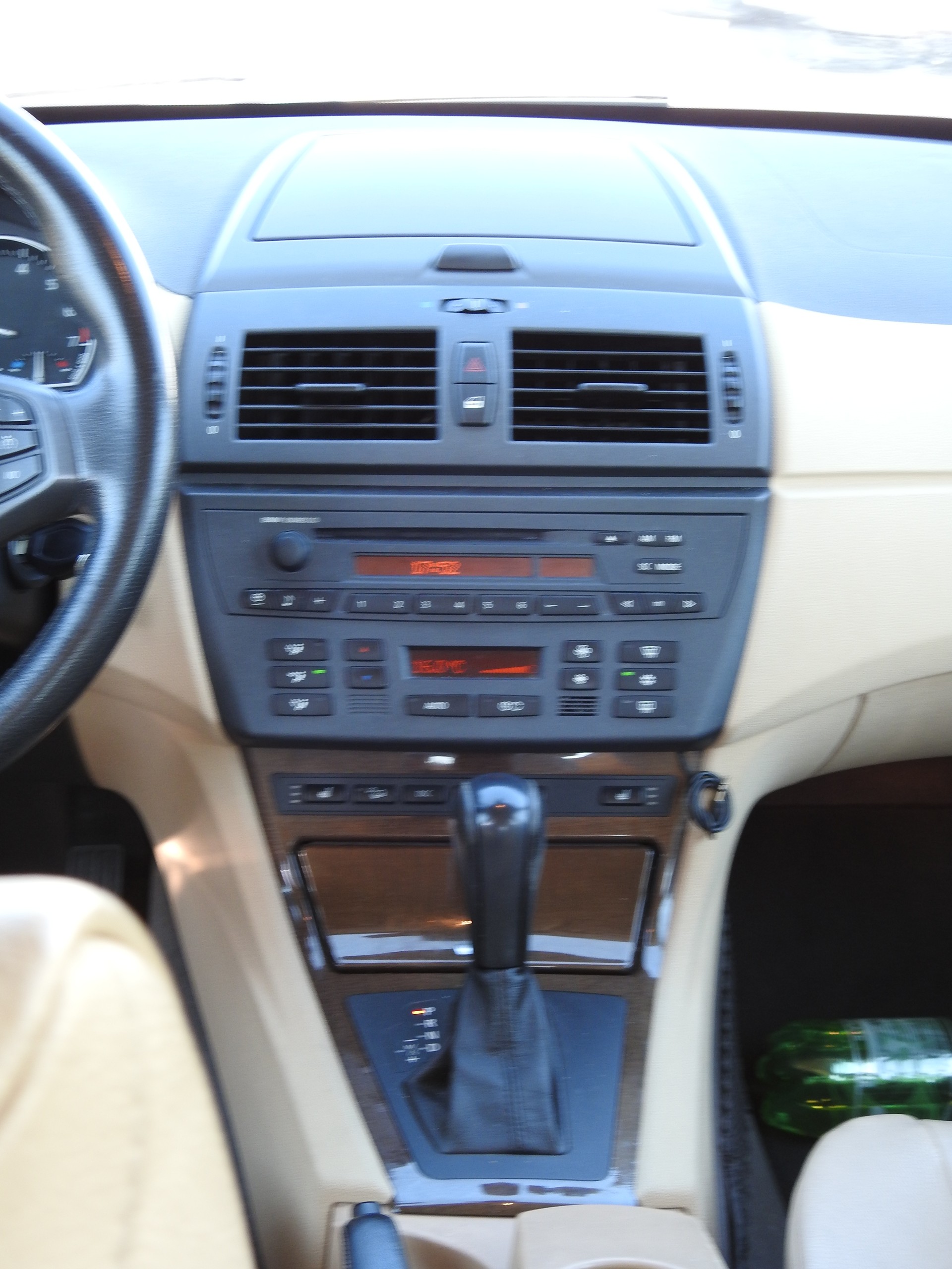 BMW X3 3.0i-image-17