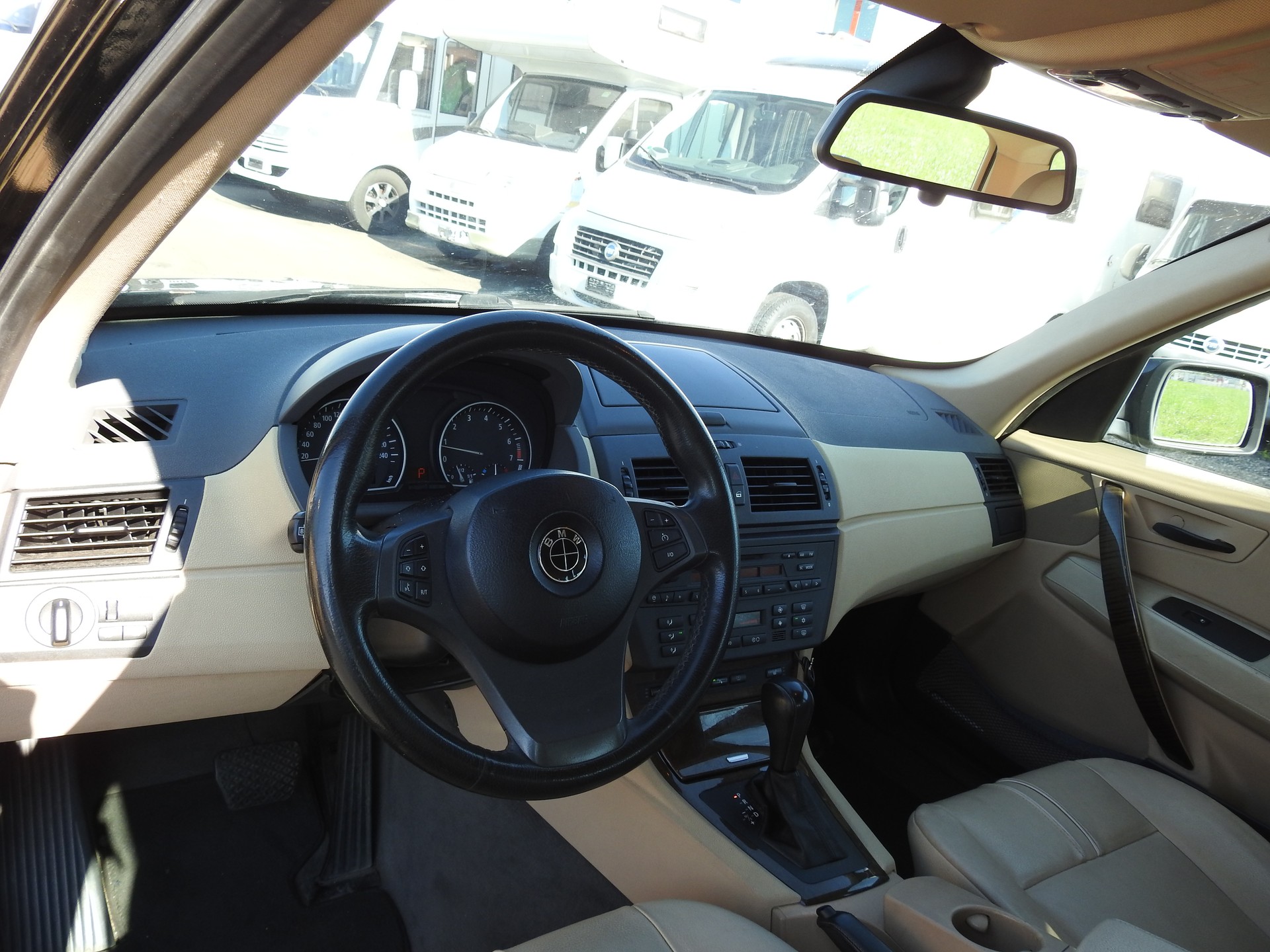BMW X3 3.0i-image-11