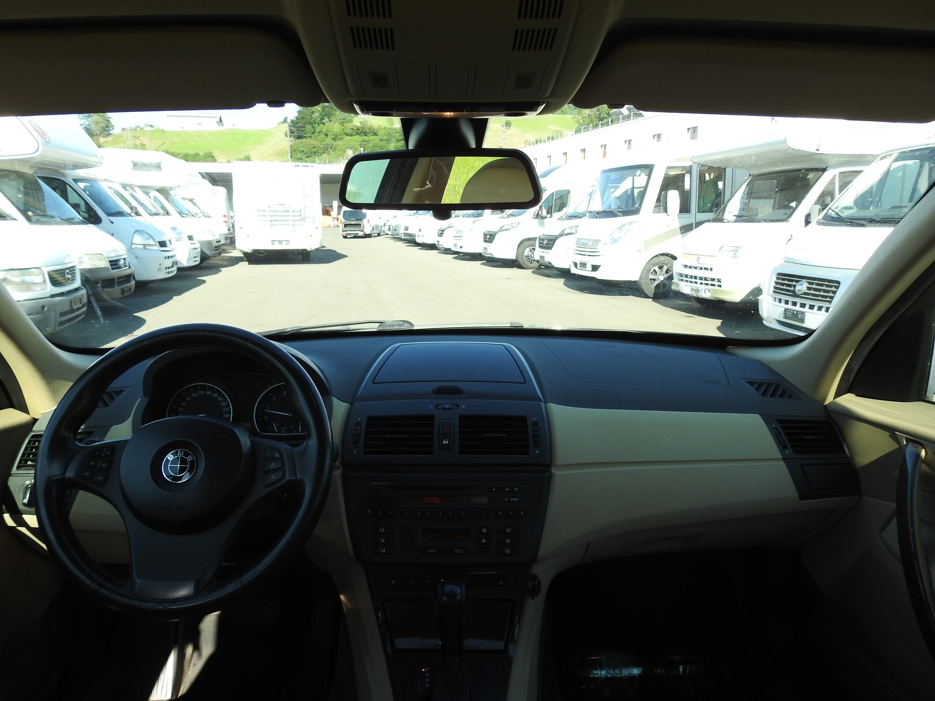 BMW X3 3.0i-image-16