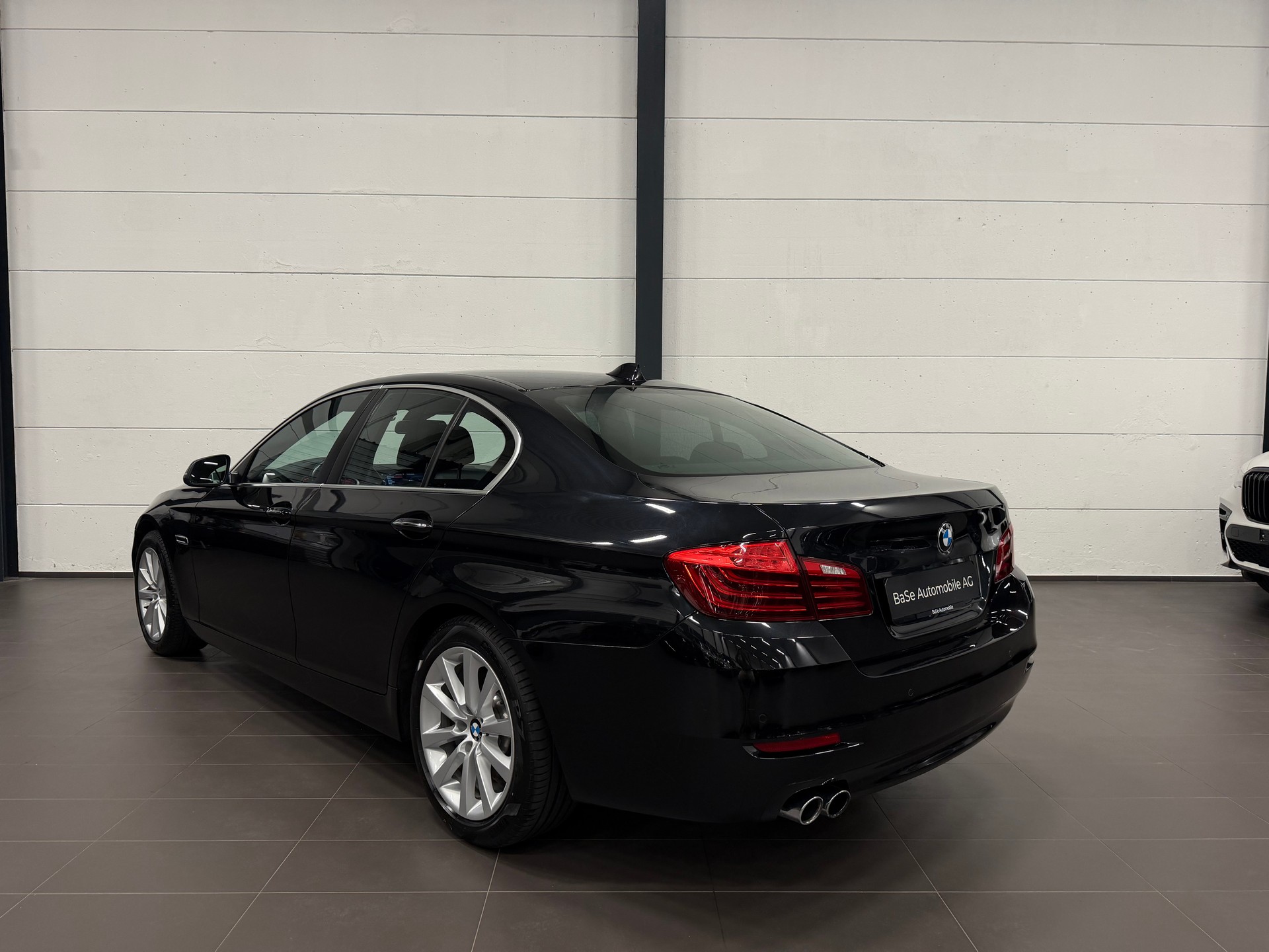 BMW 525d xDrive Steptronic-image-13