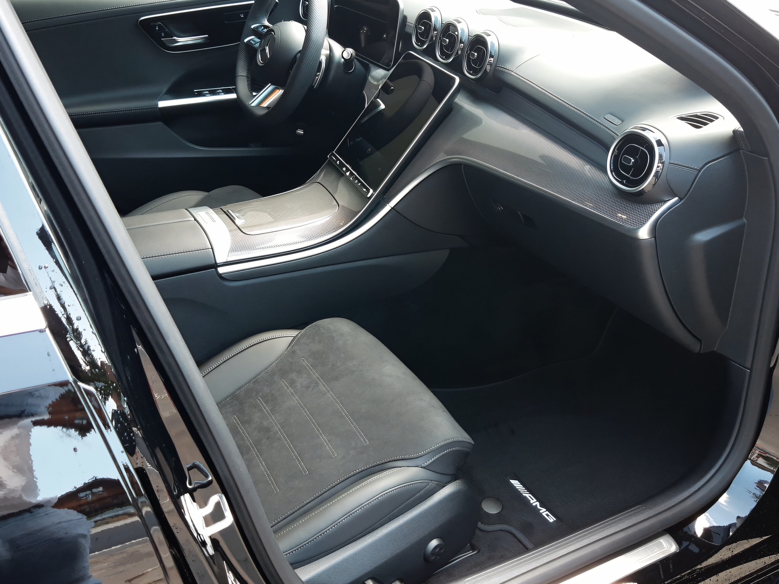 MERCEDES-BENZ C 220 d 4Matic T-Modell Swiss Star-image-9