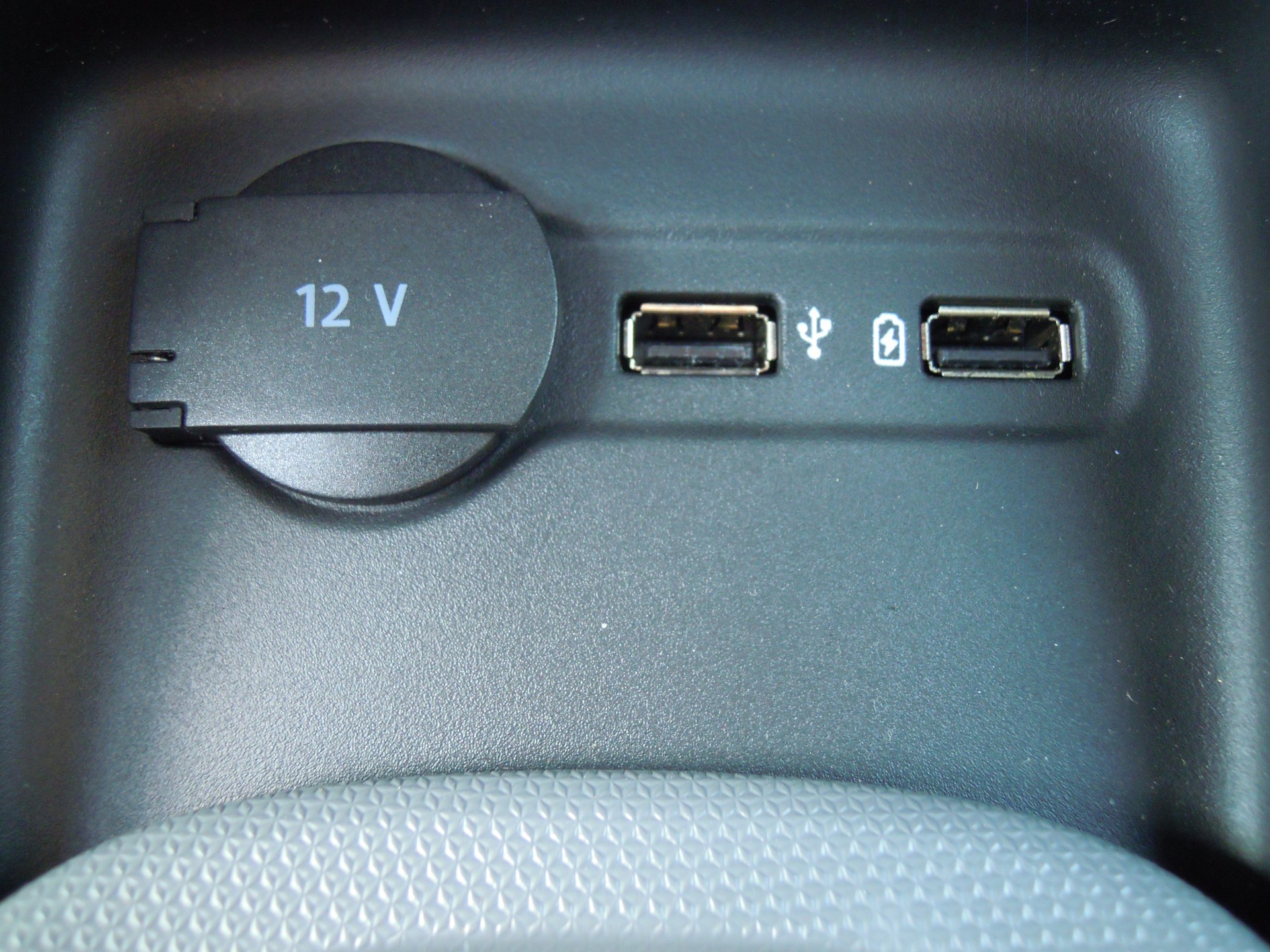 LEAPMOTOR T03 37kWh-image-19