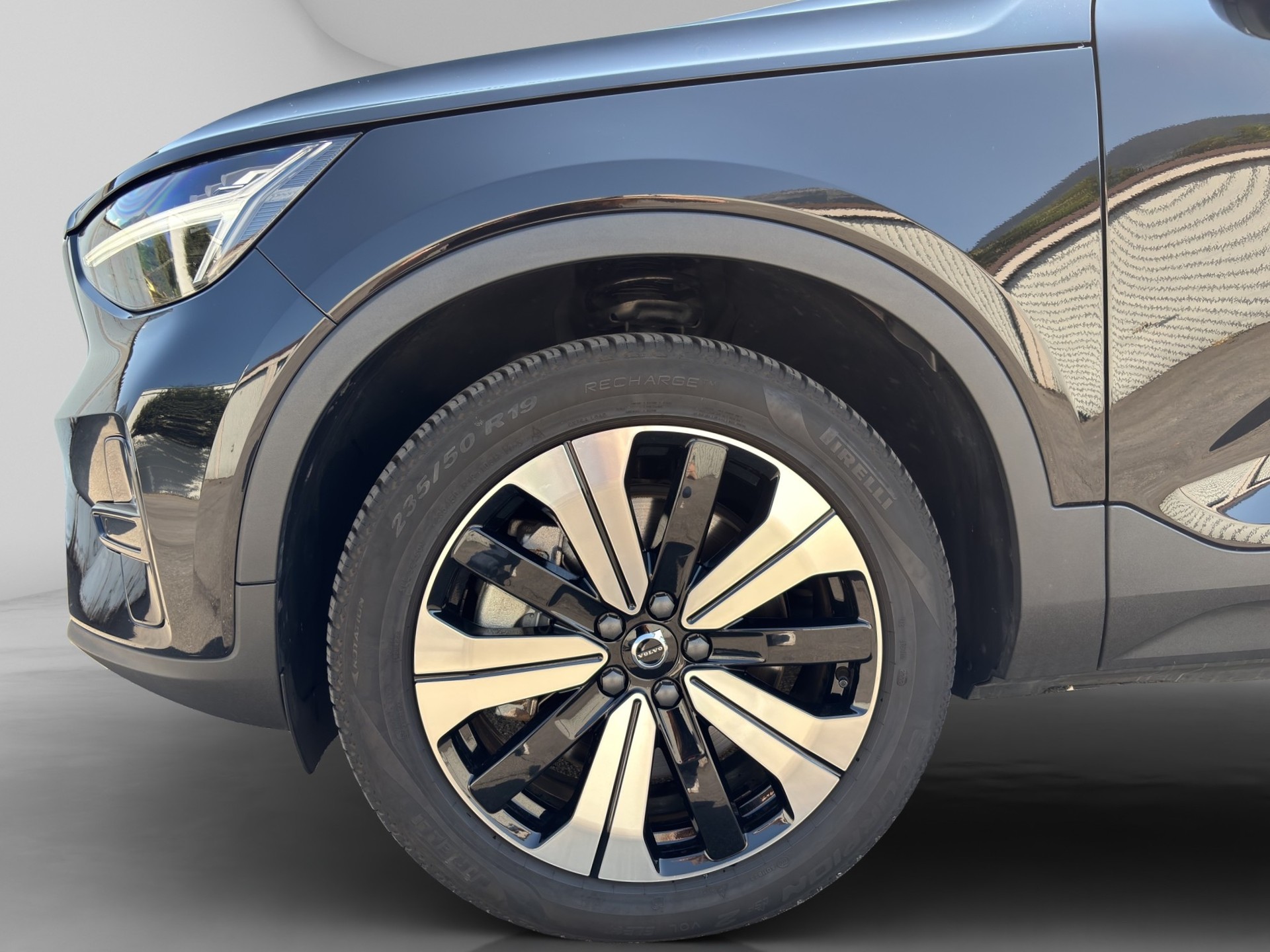 VOLVO XC40 P8 Twin Plus AWD-image-8