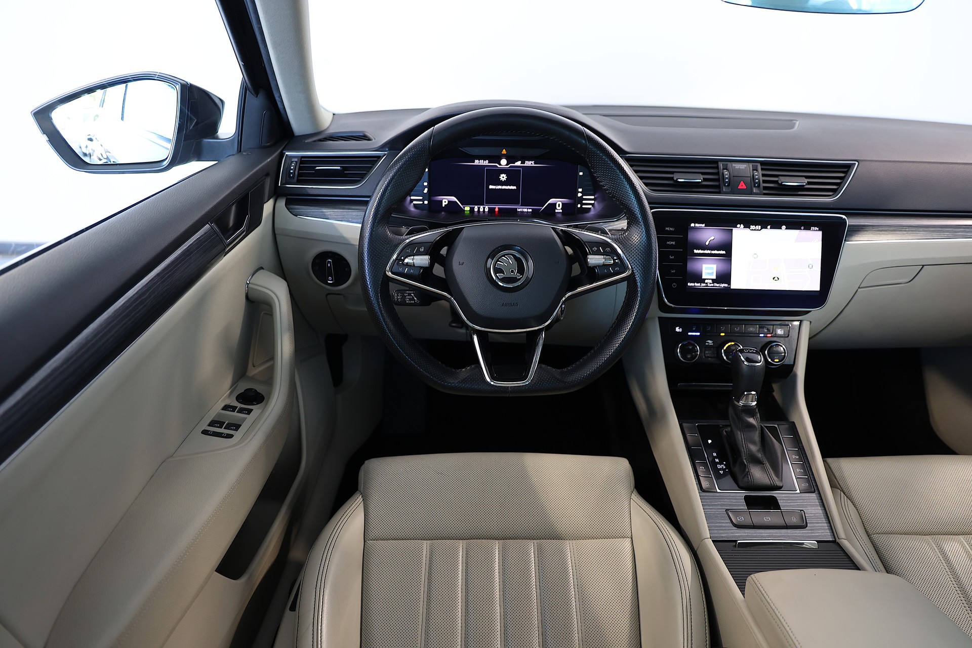 SKODA Superb Combi 2.0 TDI Style DSG-image-7