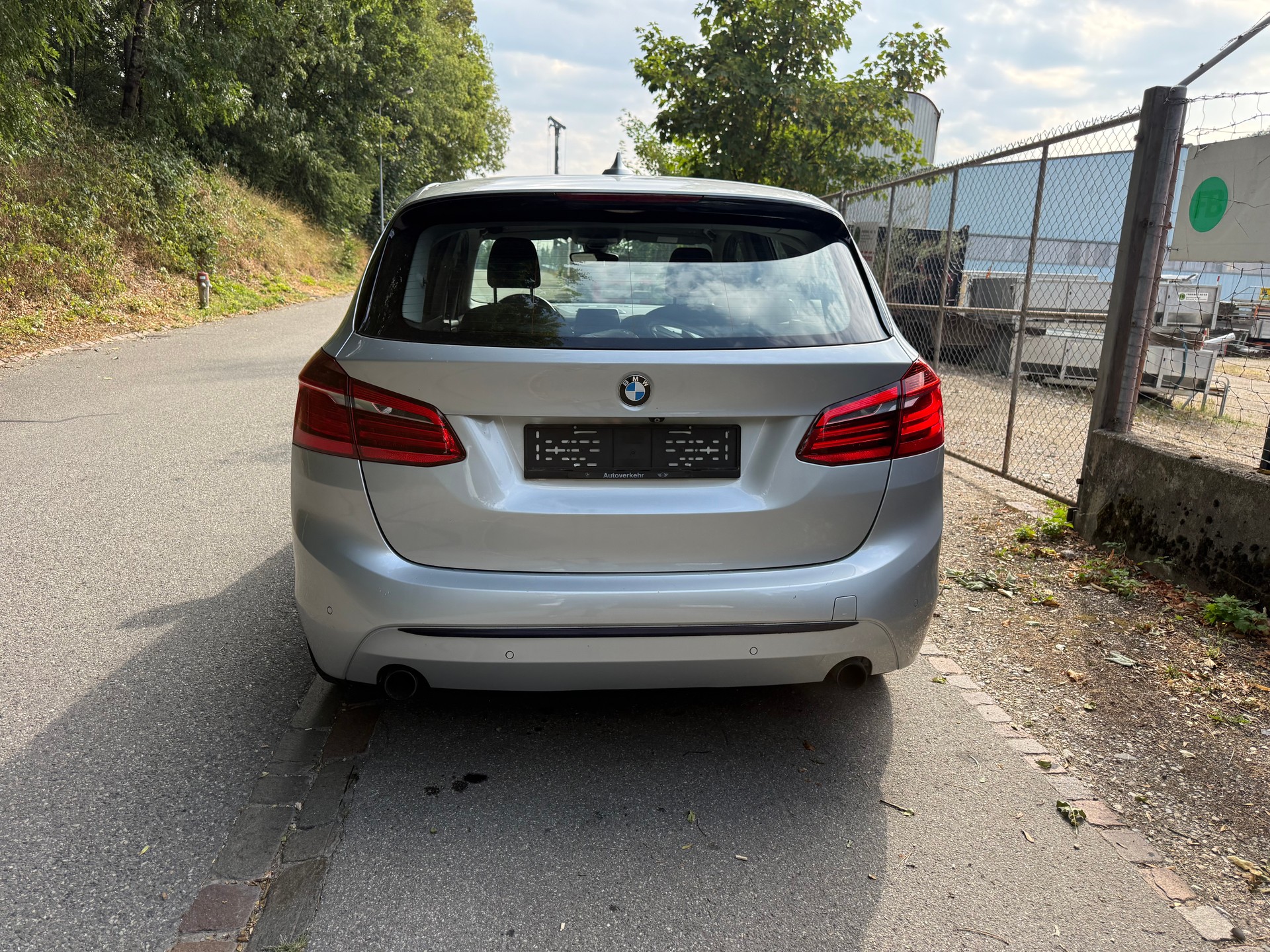 BMW 220i Active Tourer Sport Line Steptronic-showroom-element-3