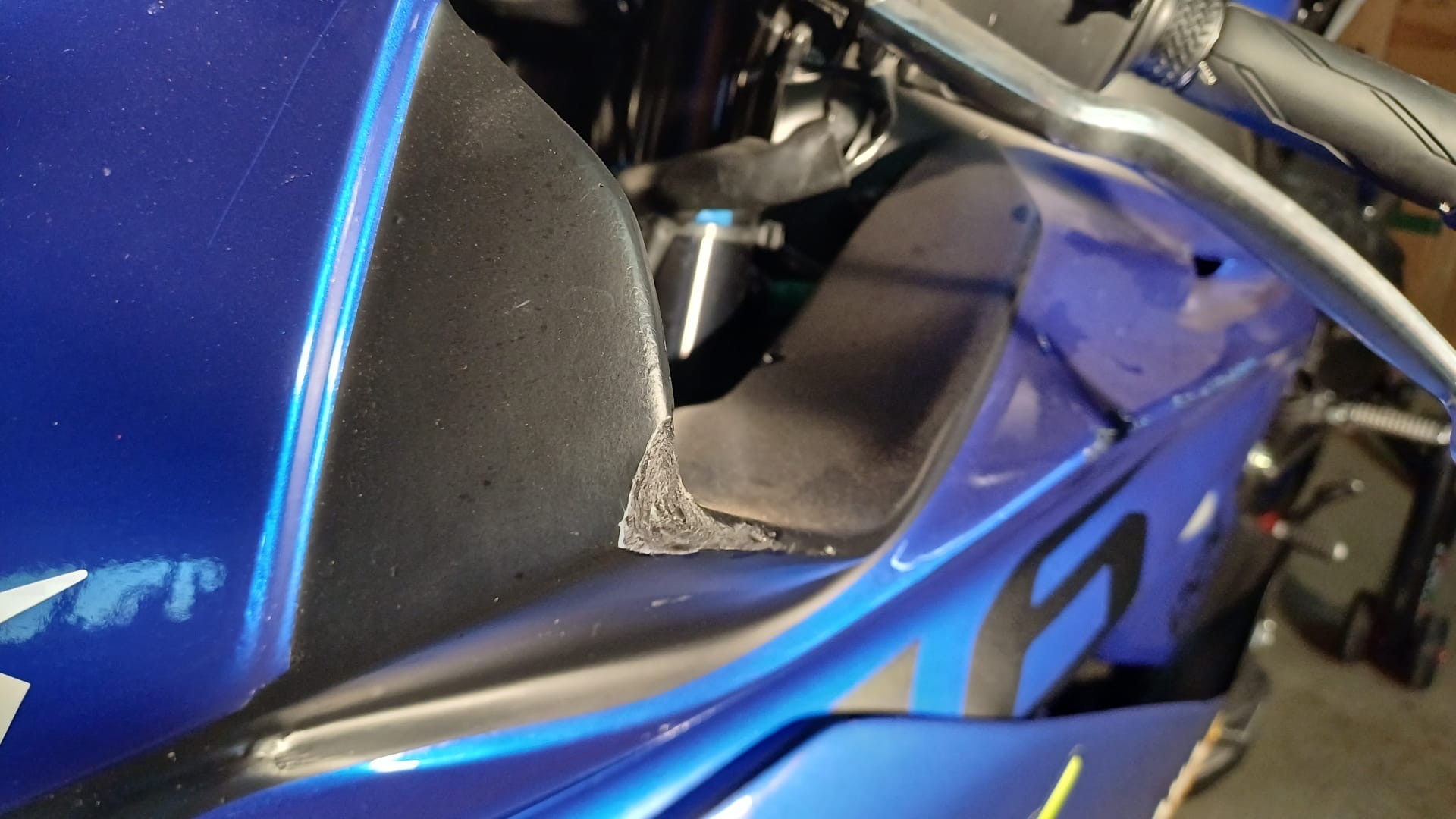 YAMAHA YZF-R6-image-8