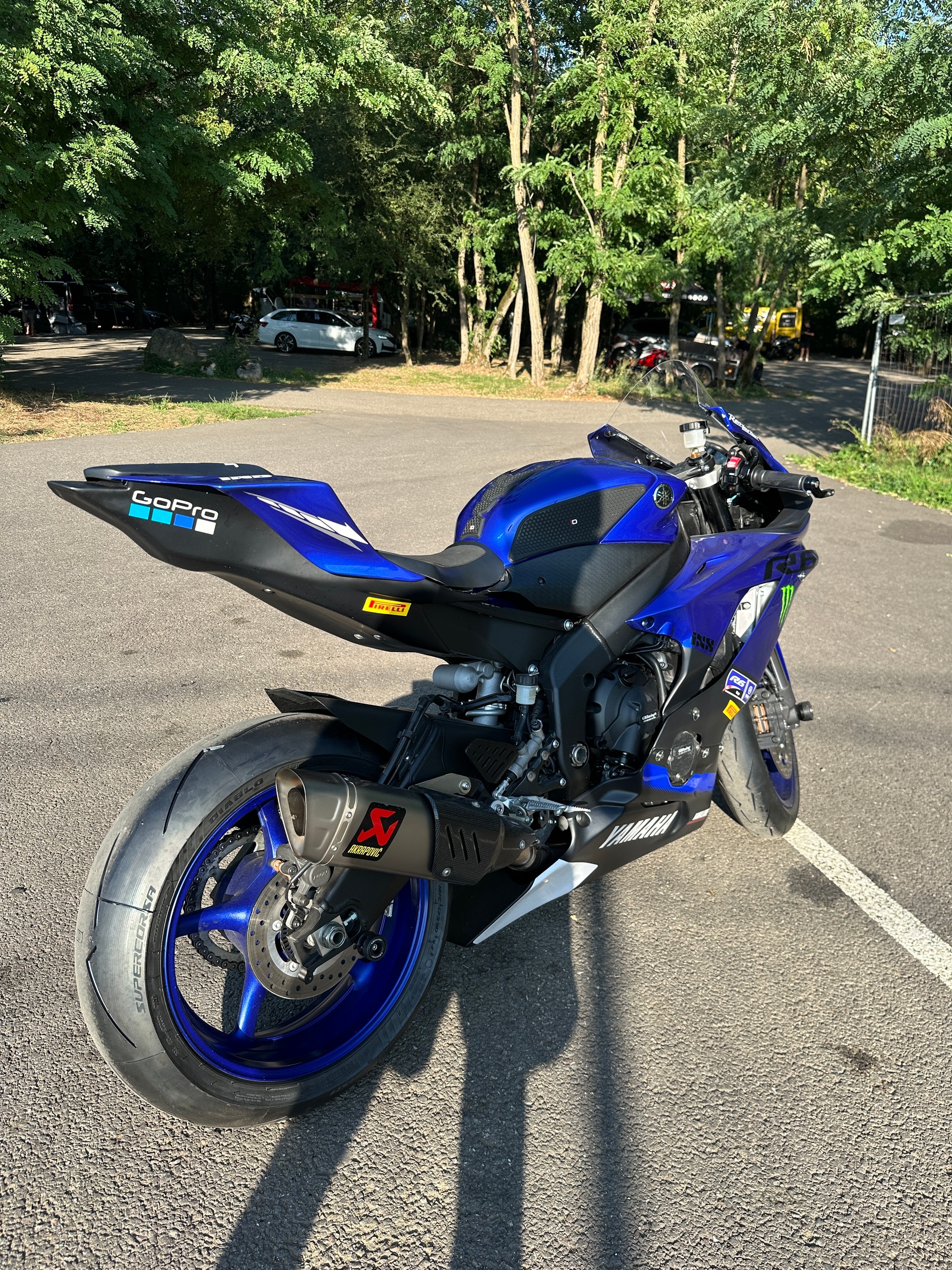 YAMAHA YZF-R6-image-2