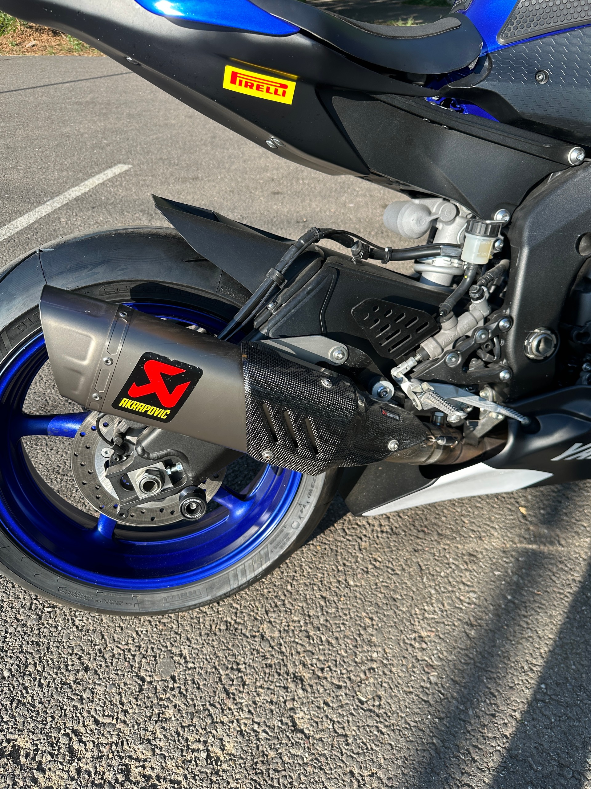 YAMAHA YZF-R6-image-3