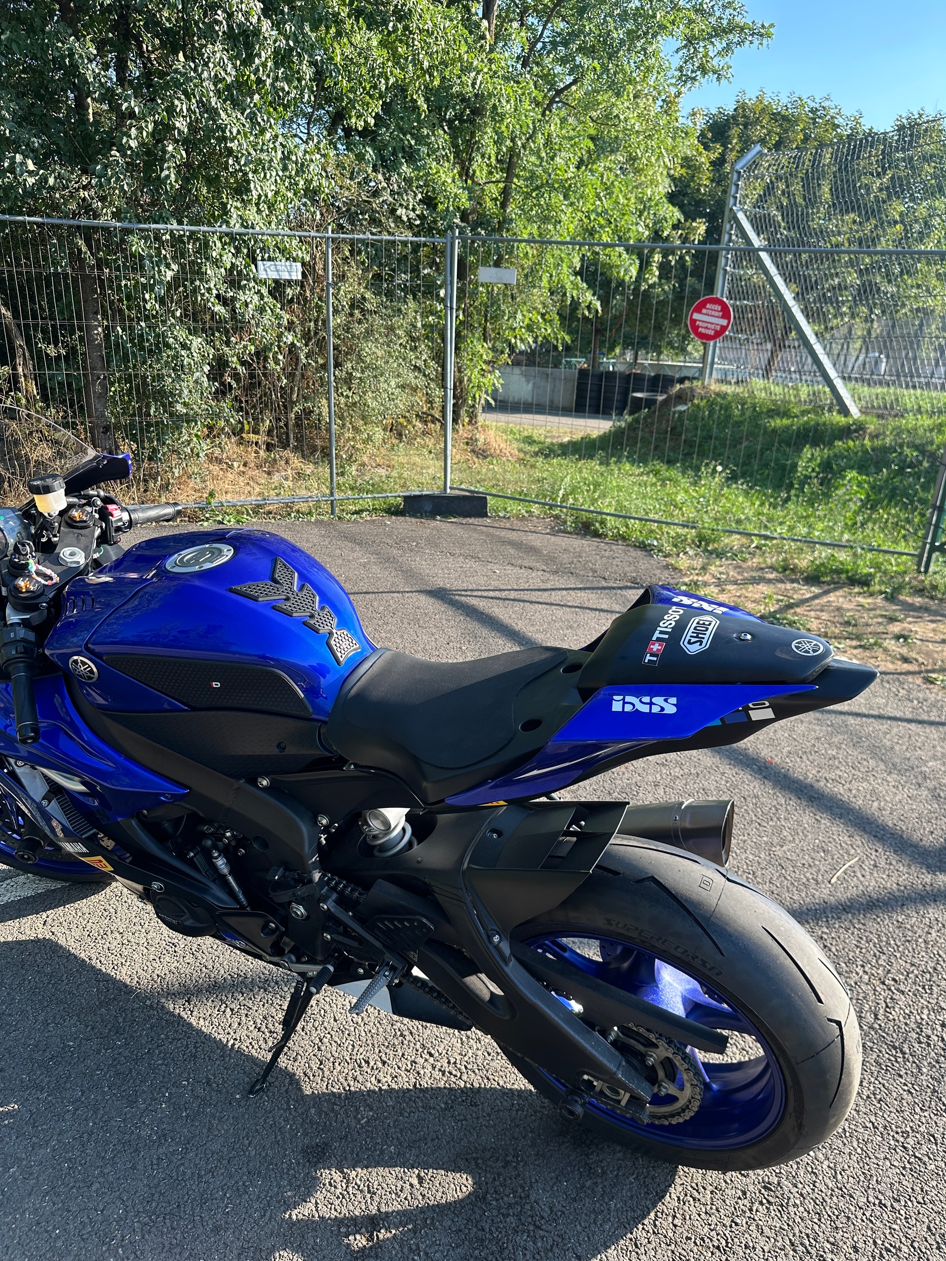 YAMAHA YZF-R6-image-6