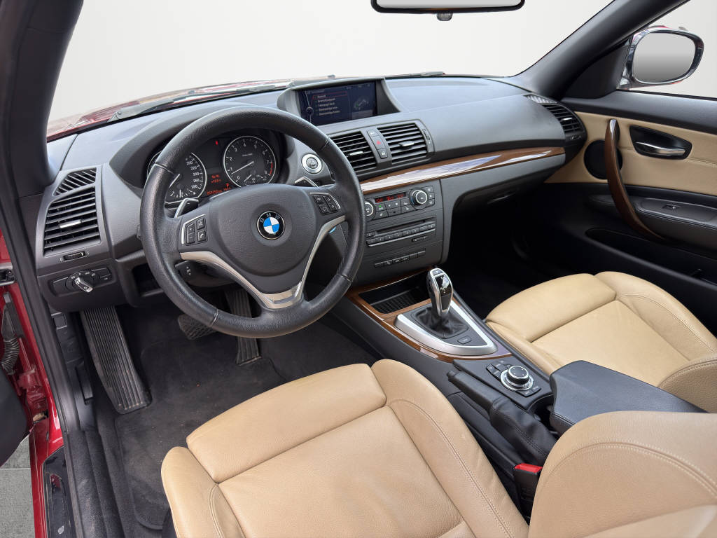 BMW 135i Cabrio-image-12