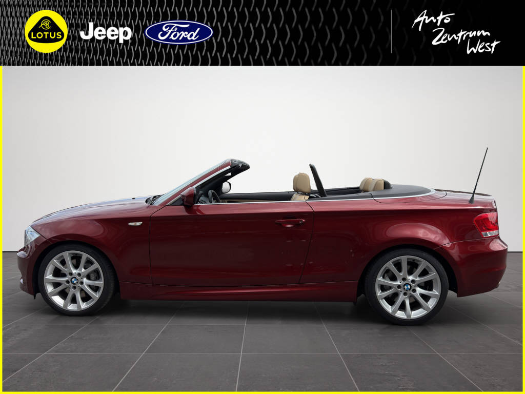 BMW 135i Cabrio-showroom-element-1