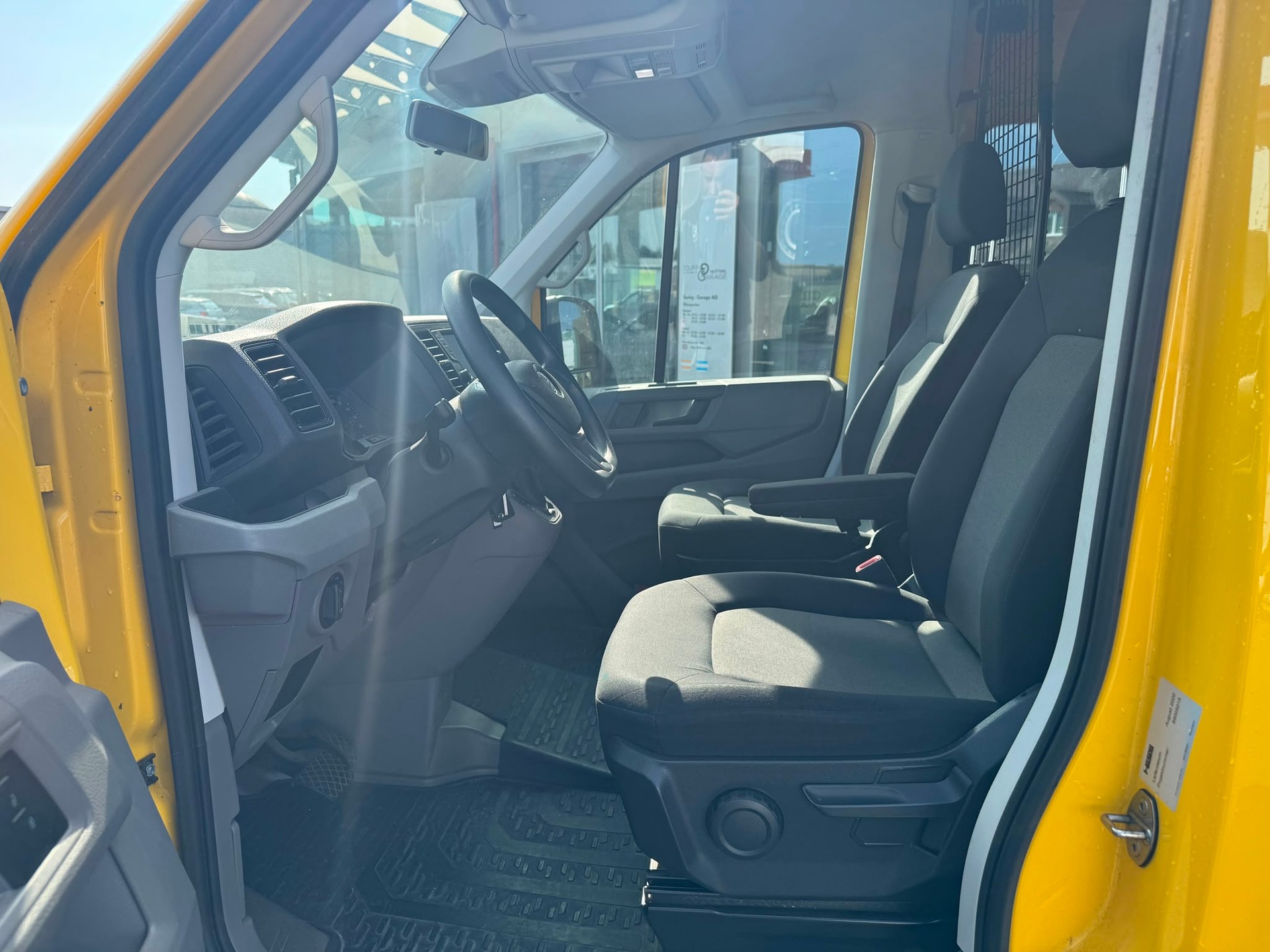 VW Crafter 35 2.0 TDI L3 mit Hochdach Automat-image-7