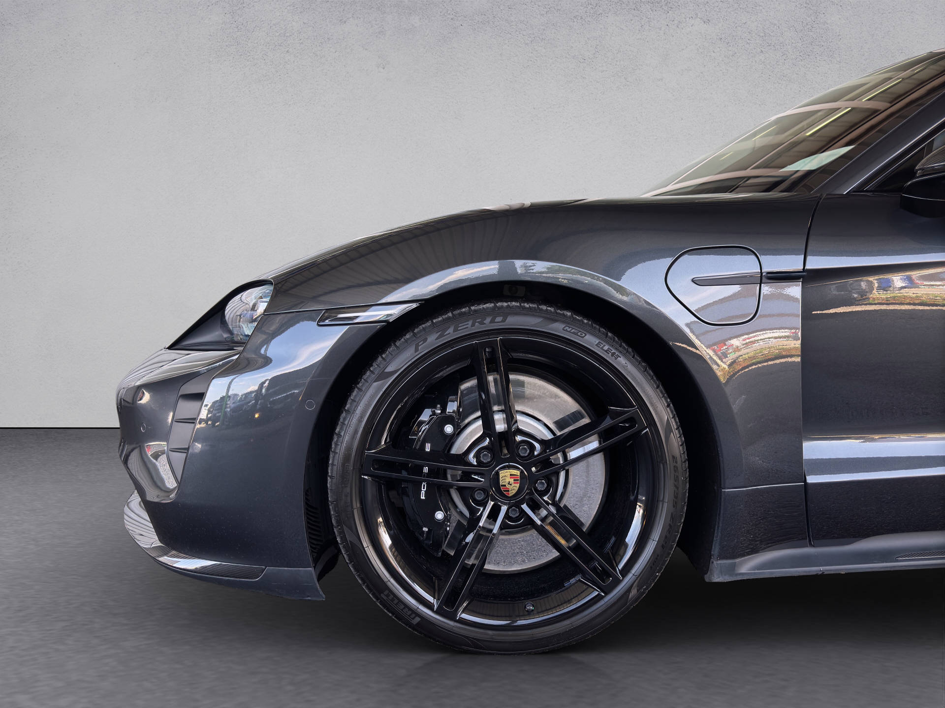 PORSCHE Taycan Turbo-image-14