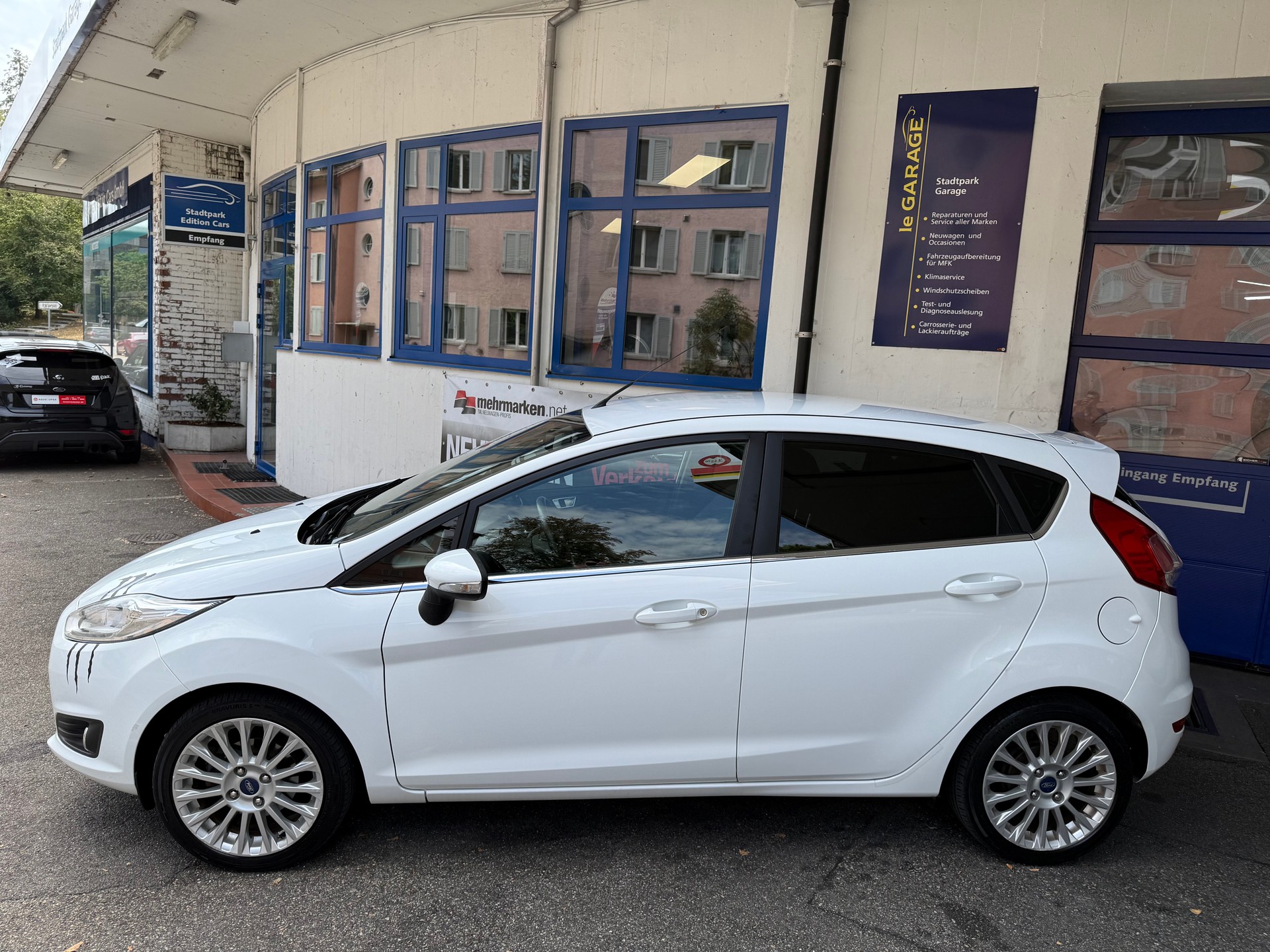 FORD Fiesta 1.0 SCTi Titanium-showroom-element-3