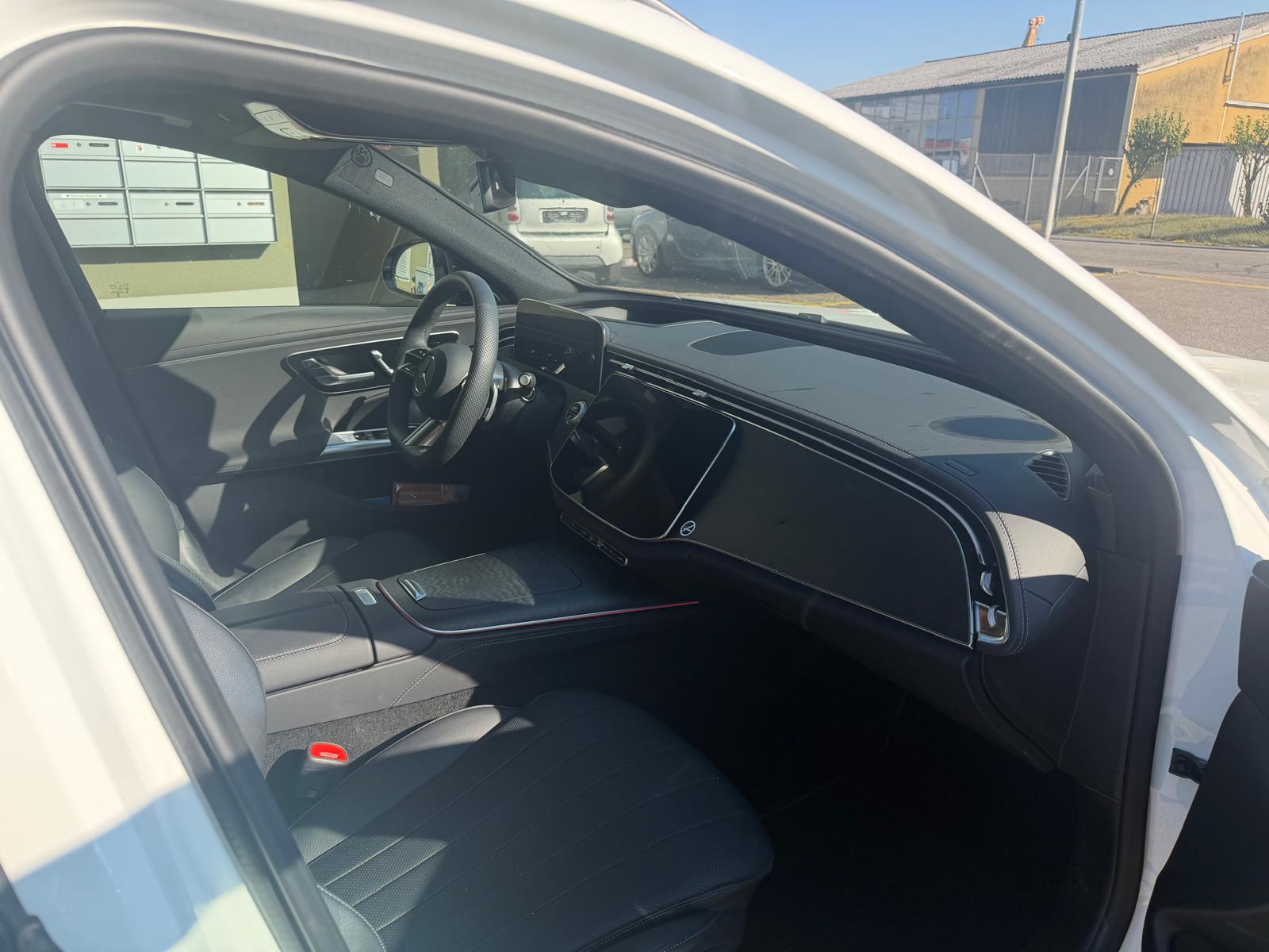 MERCEDES-BENZ E 220 d T 4Matic 9G-Tronic-image-8