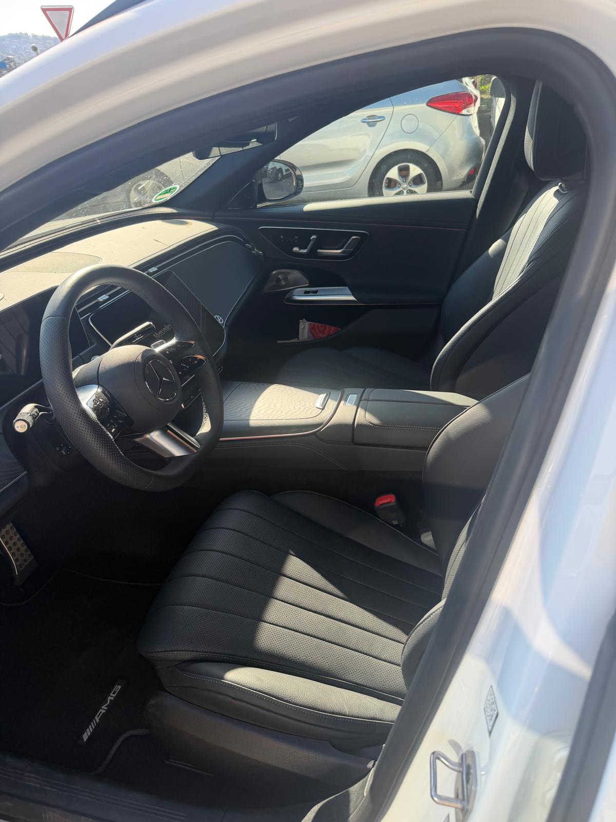 MERCEDES-BENZ E 220 d T 4Matic 9G-Tronic-image-6