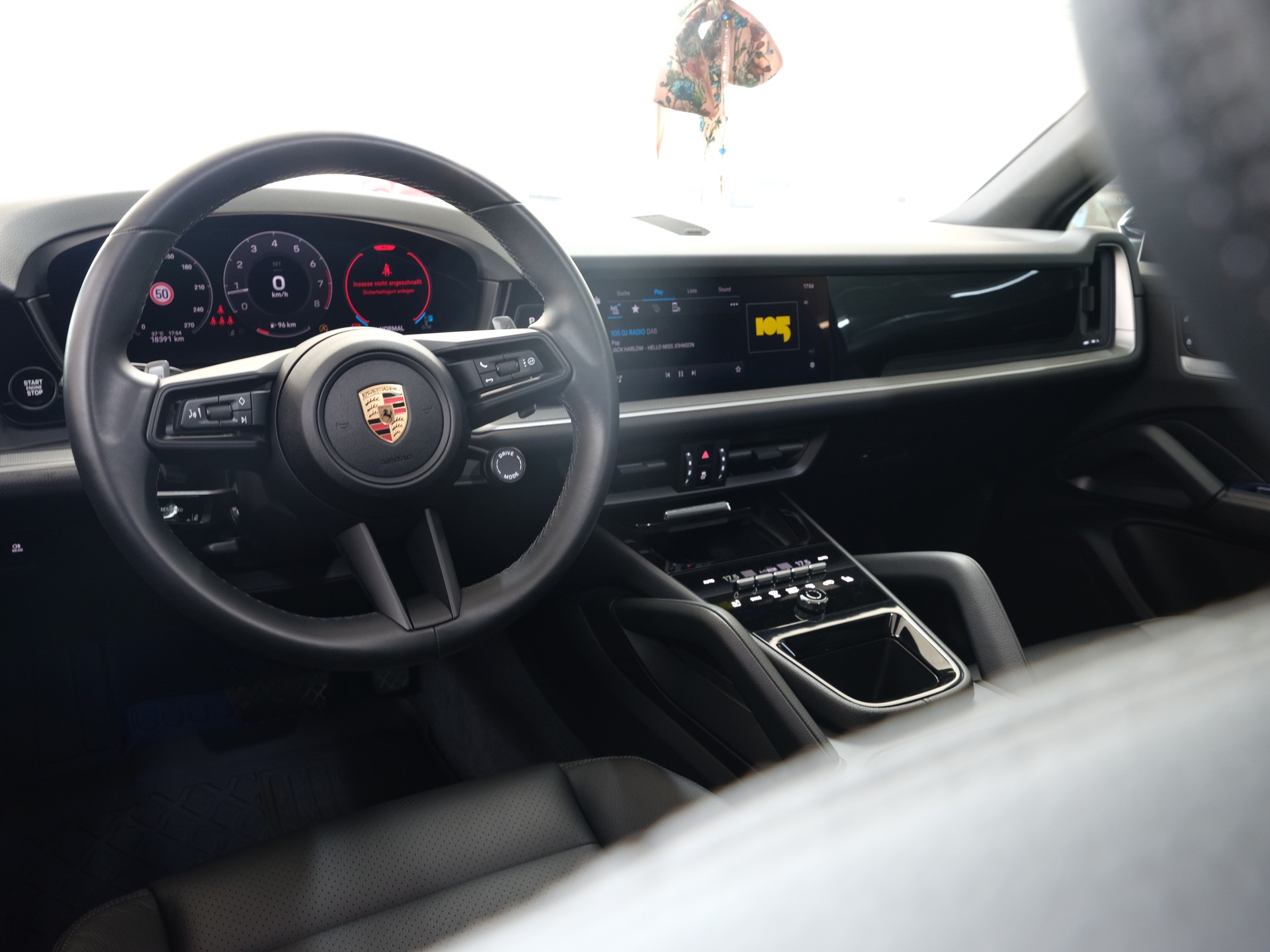 PORSCHE Cayenne Tiptronic *Panorama* *Porsche Aproved*-image-25