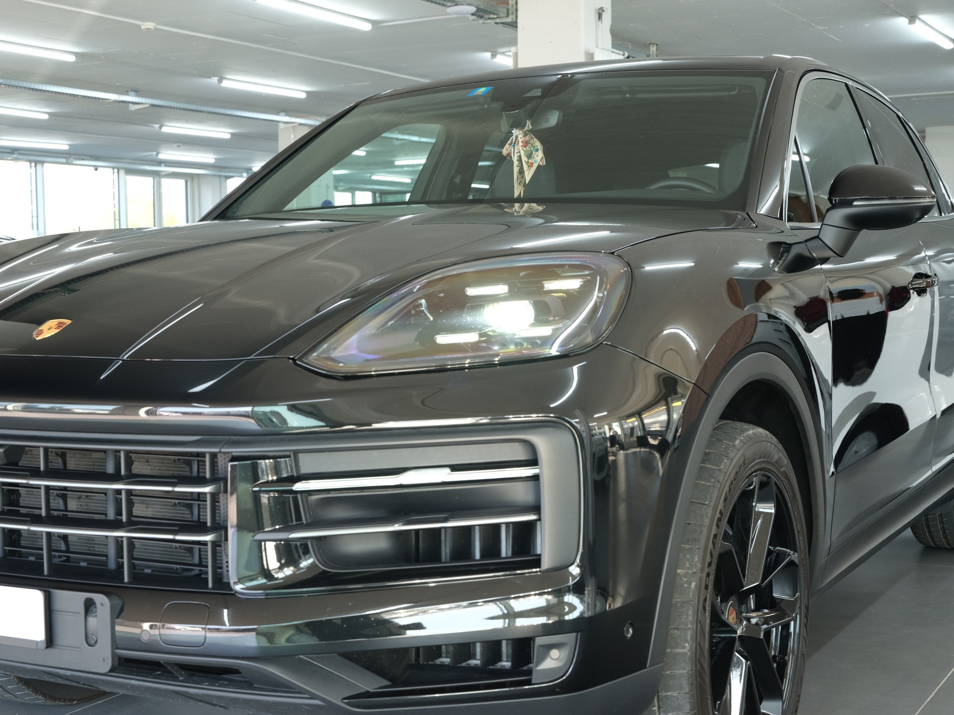 PORSCHE Cayenne Tiptronic *Panorama* *Porsche Aproved*-image-10