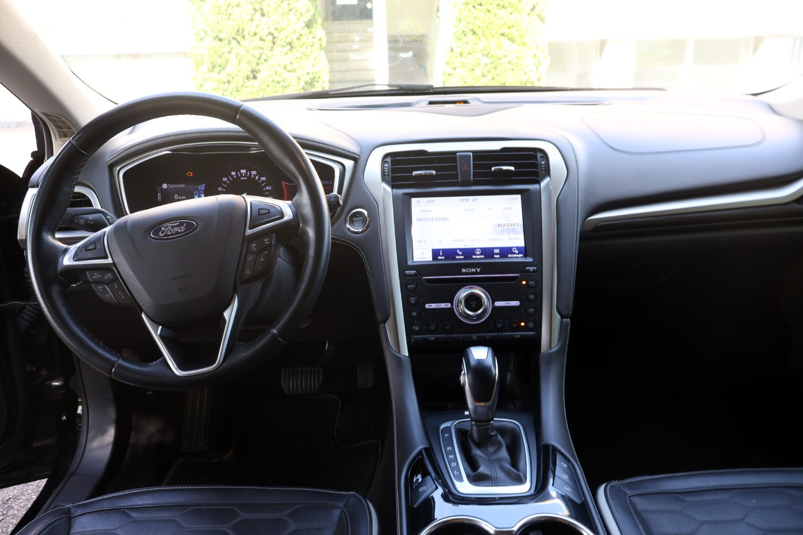 FORD 2.0 HEV 187 Vignale-image-7