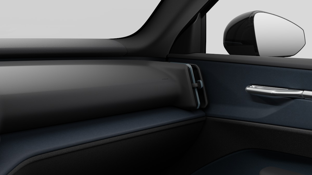 VOLVO EX 30 E60 Plus Swiss Black Edition-image-9