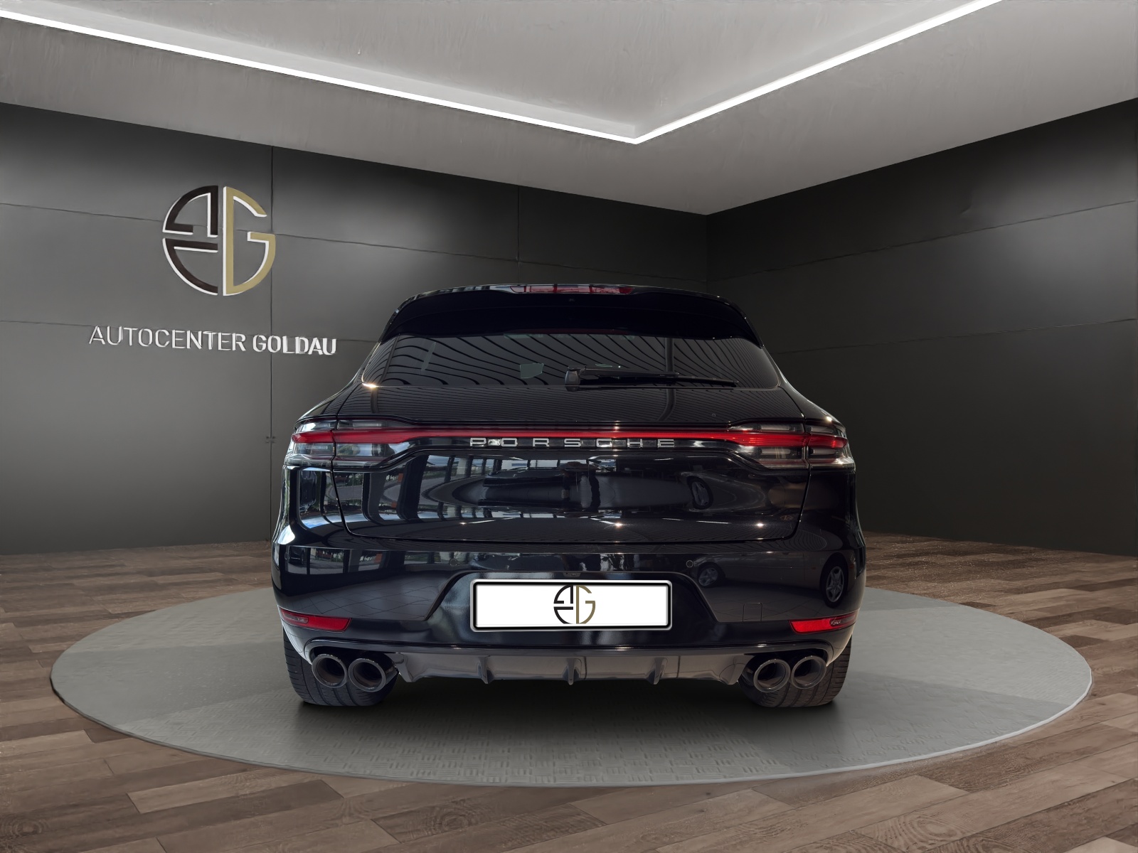PORSCHE Macan PDK-showroom-element-2