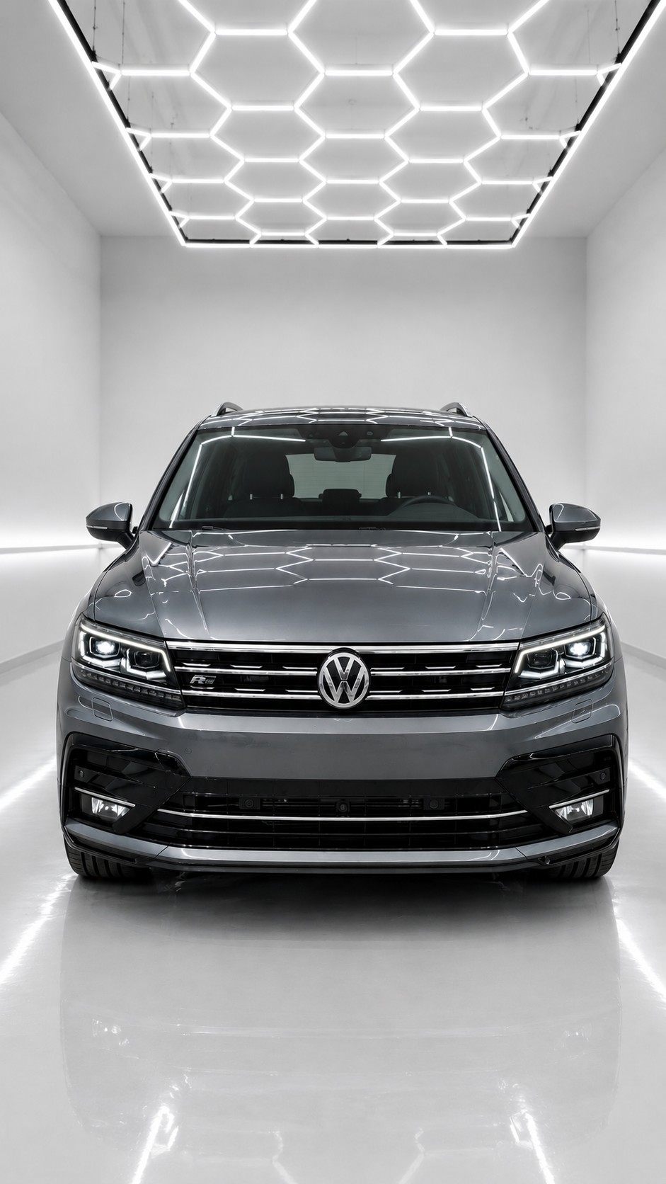 VW Tiguan 2.0TSI Highline 4Motion DSG-showroom-element-1
