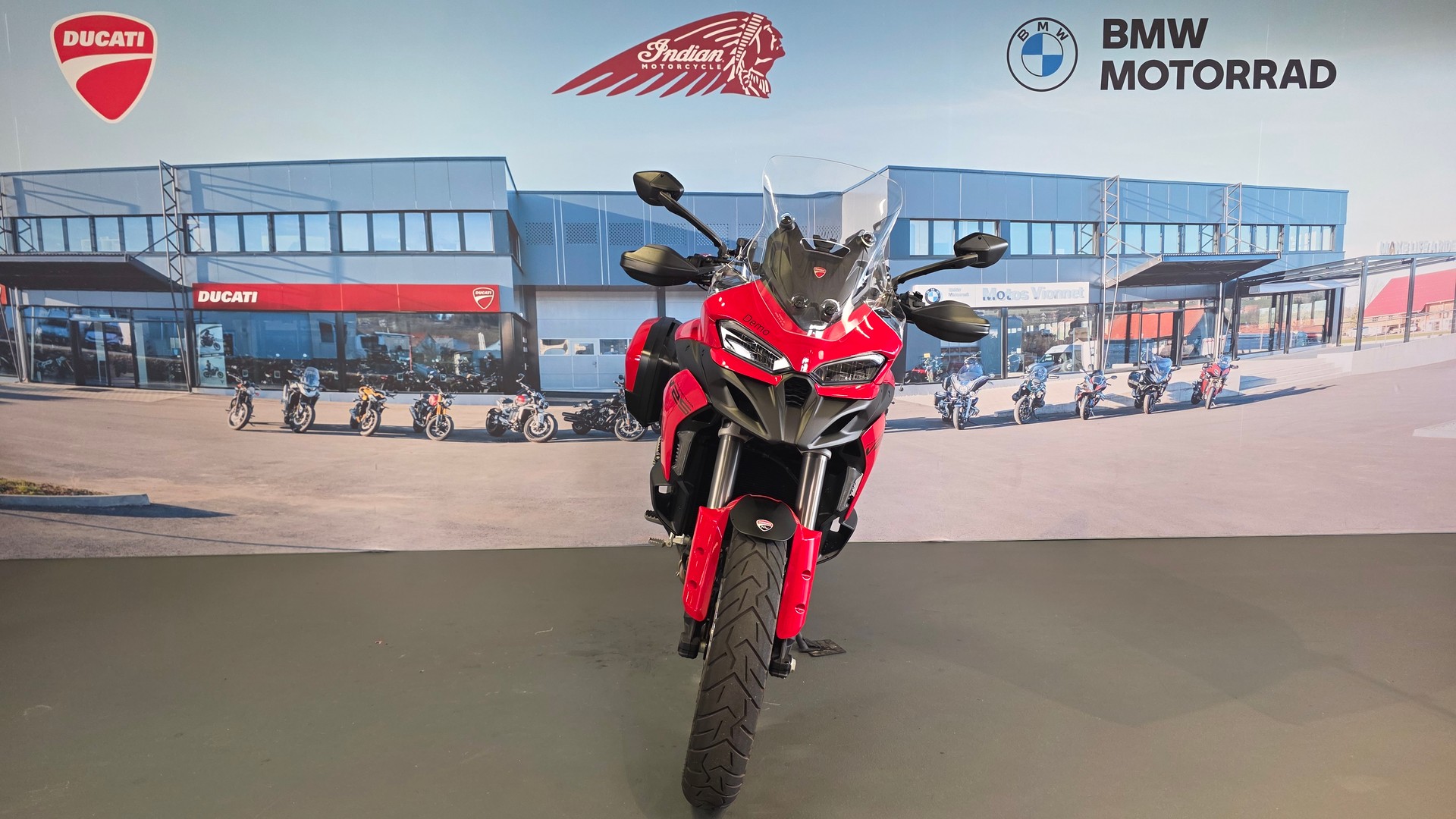 DUCATI Multistrada V2 S Travel-showroom-element-1