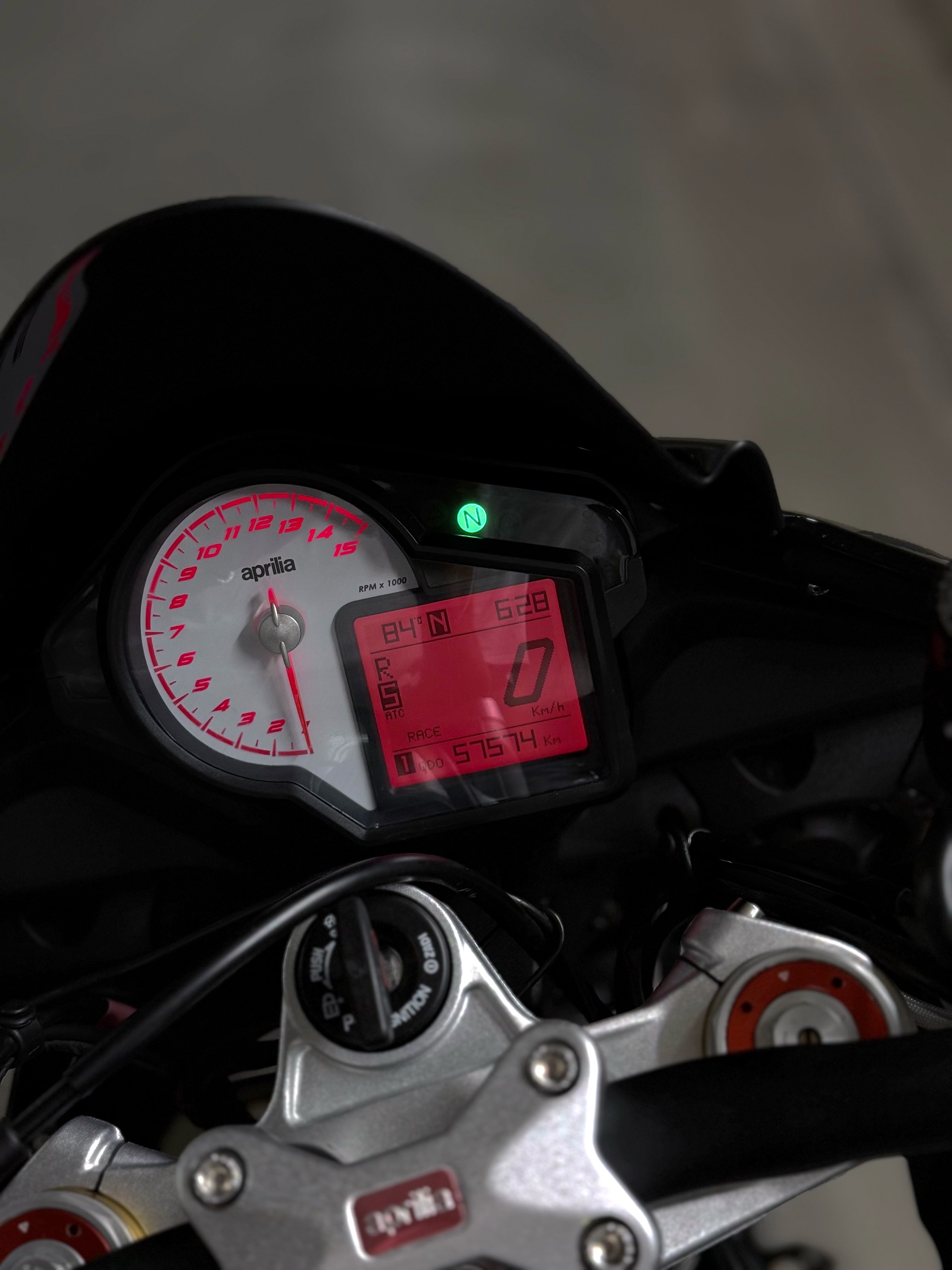 APRILIA Tuono V4 1100 RR-image-6