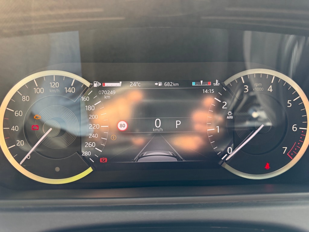 LAND ROVER Velar 2.0 T R DYNAMIC SE-image-12